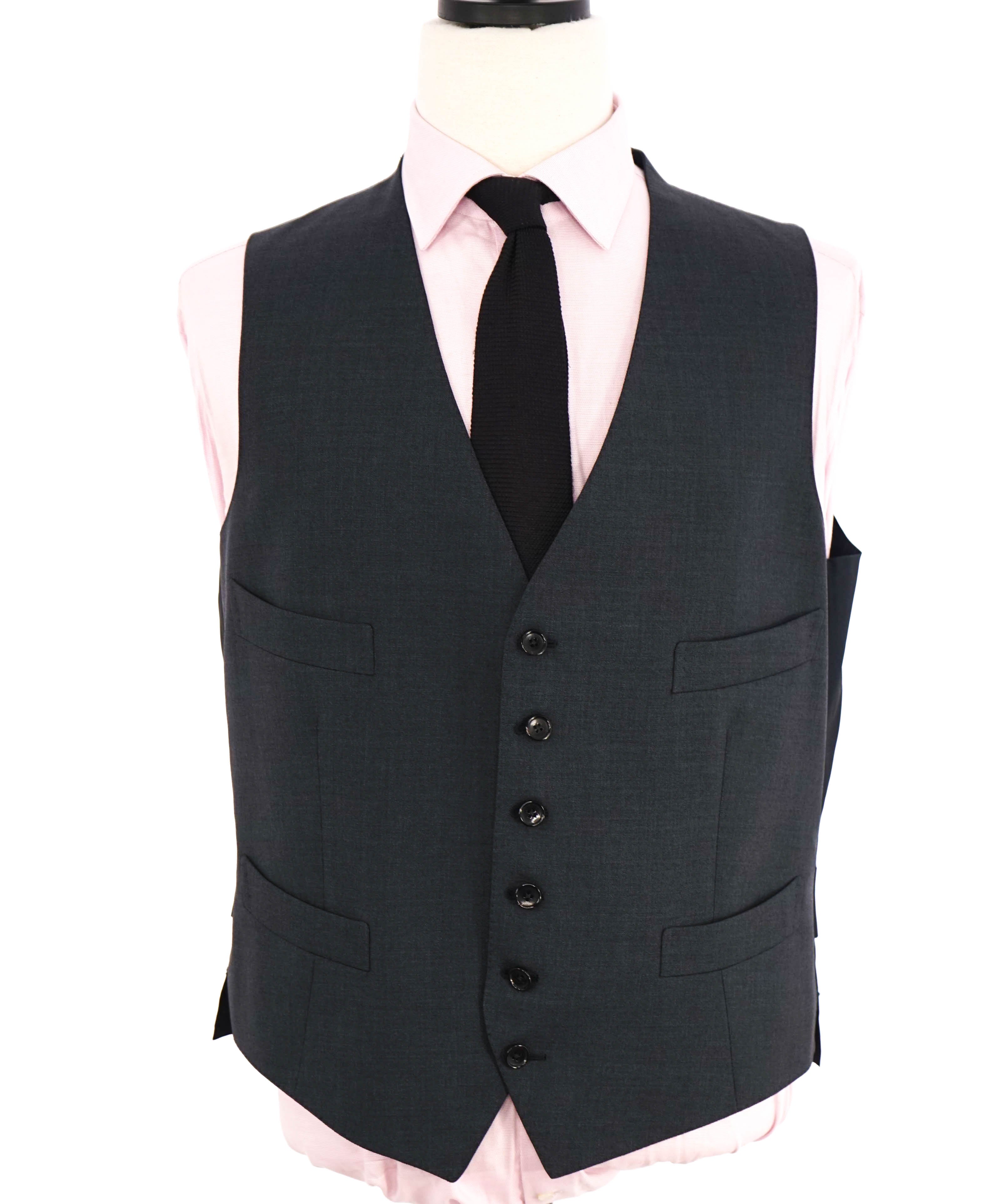 $6,990 TOM FORD - 3-Piece Gray PEAK LAPEL "O'Connor" Vested Side Tab Suit - 42R (52EU)