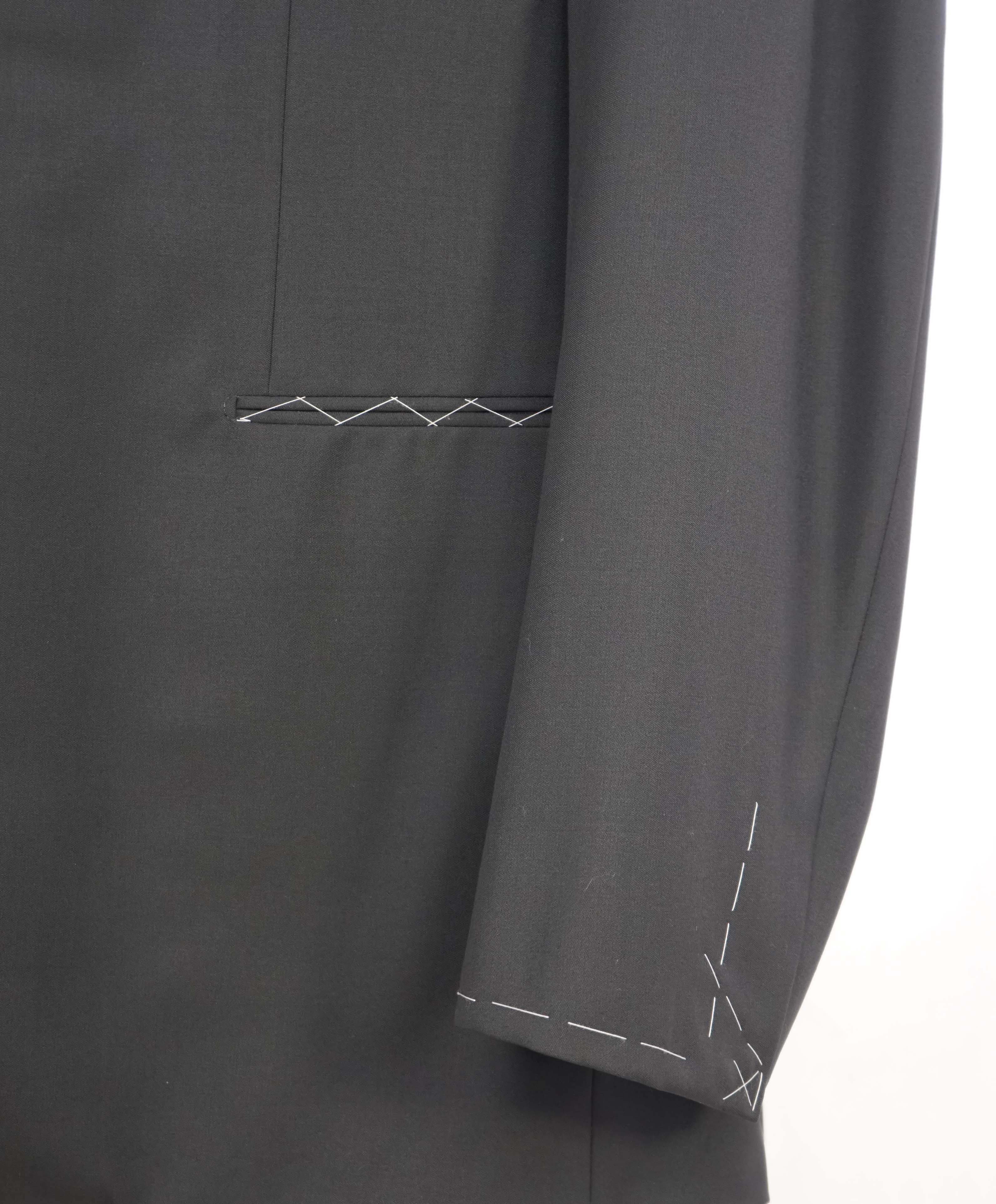 $5,995 BRIONI - *CELEB FAV* Hand Made In ITALY Black Peak Tuxedo Dinner JACKET - 48L