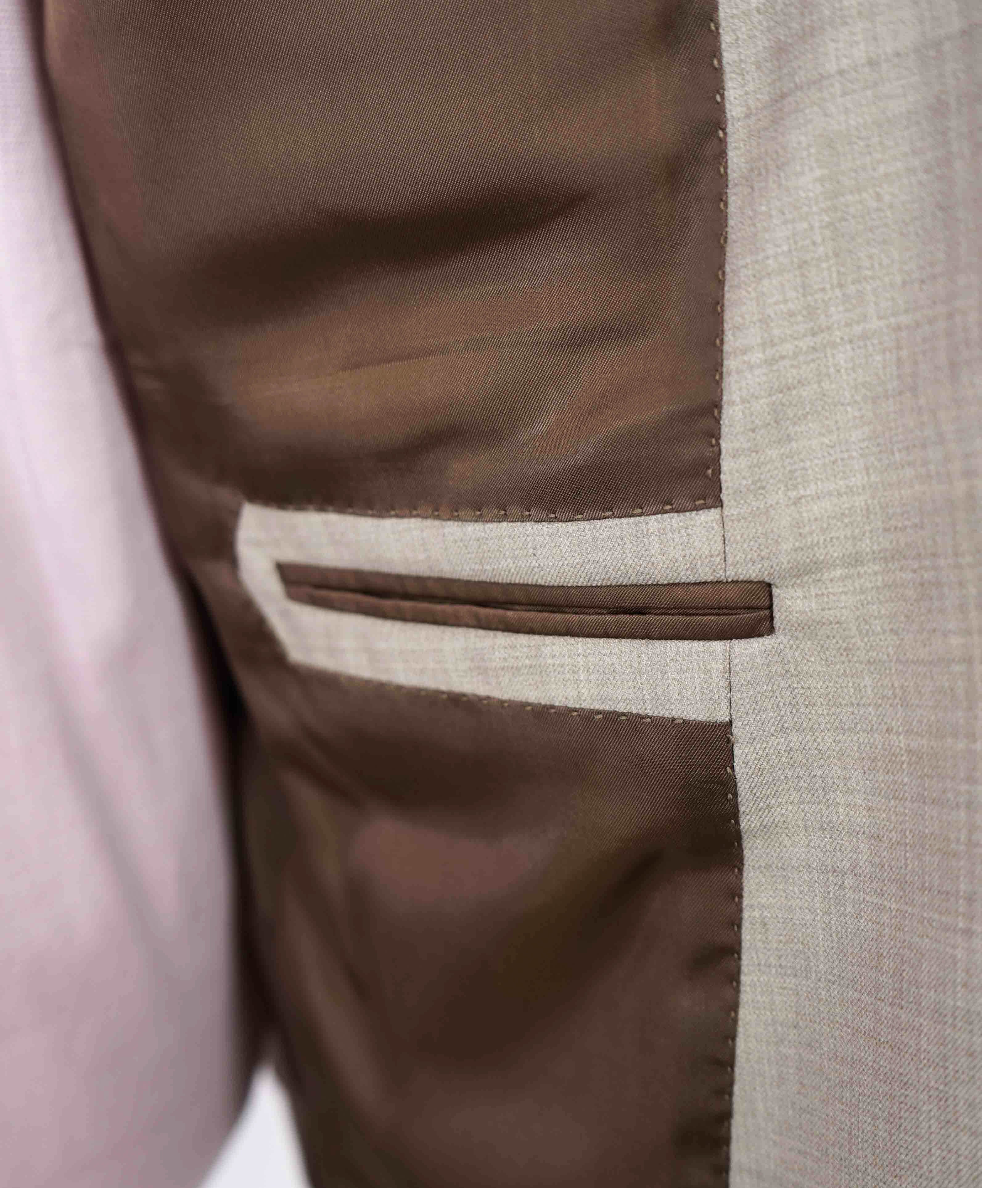 $3,995 ERMENEGILDO ZEGNA -"TROFEO 600" Neutral Premium Suit - 38R