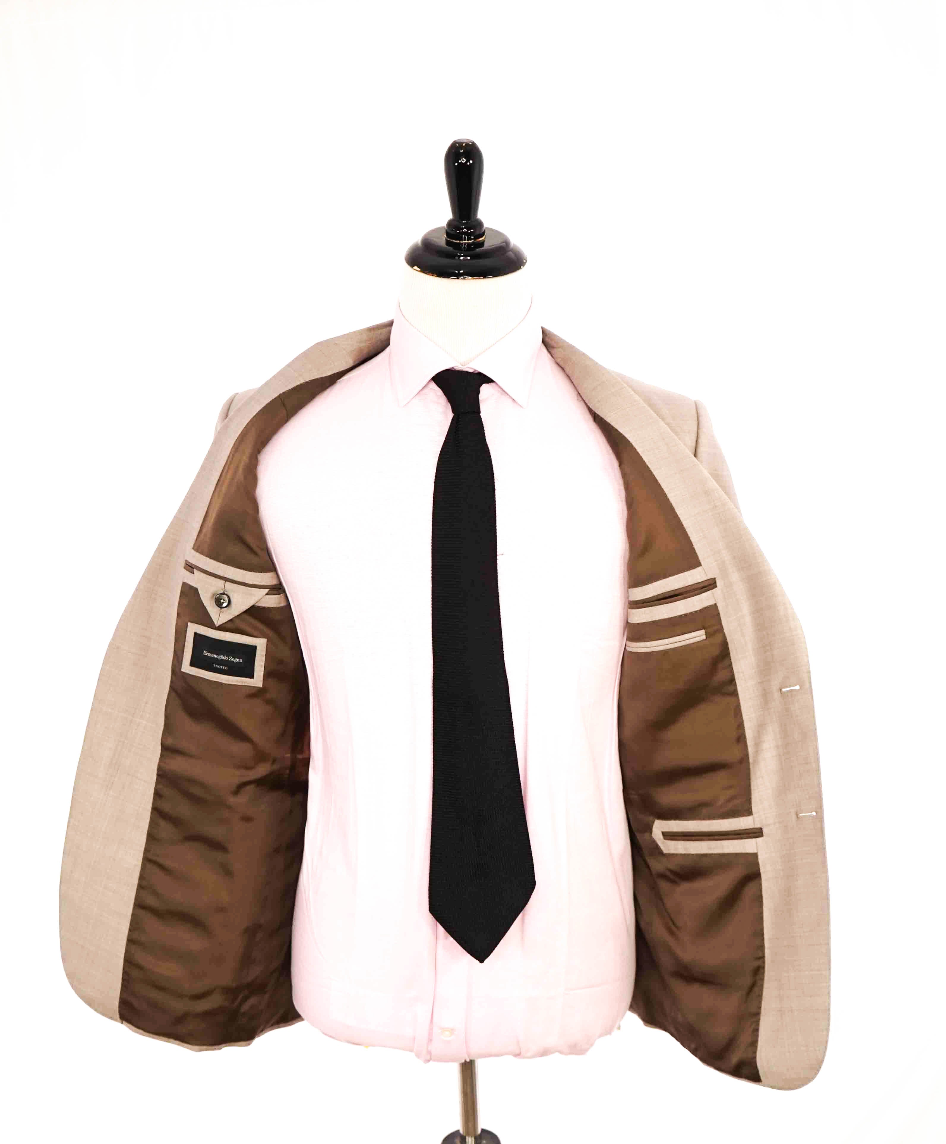 $3,995 ERMENEGILDO ZEGNA -"TROFEO 600" Neutral Premium Suit - 38R
