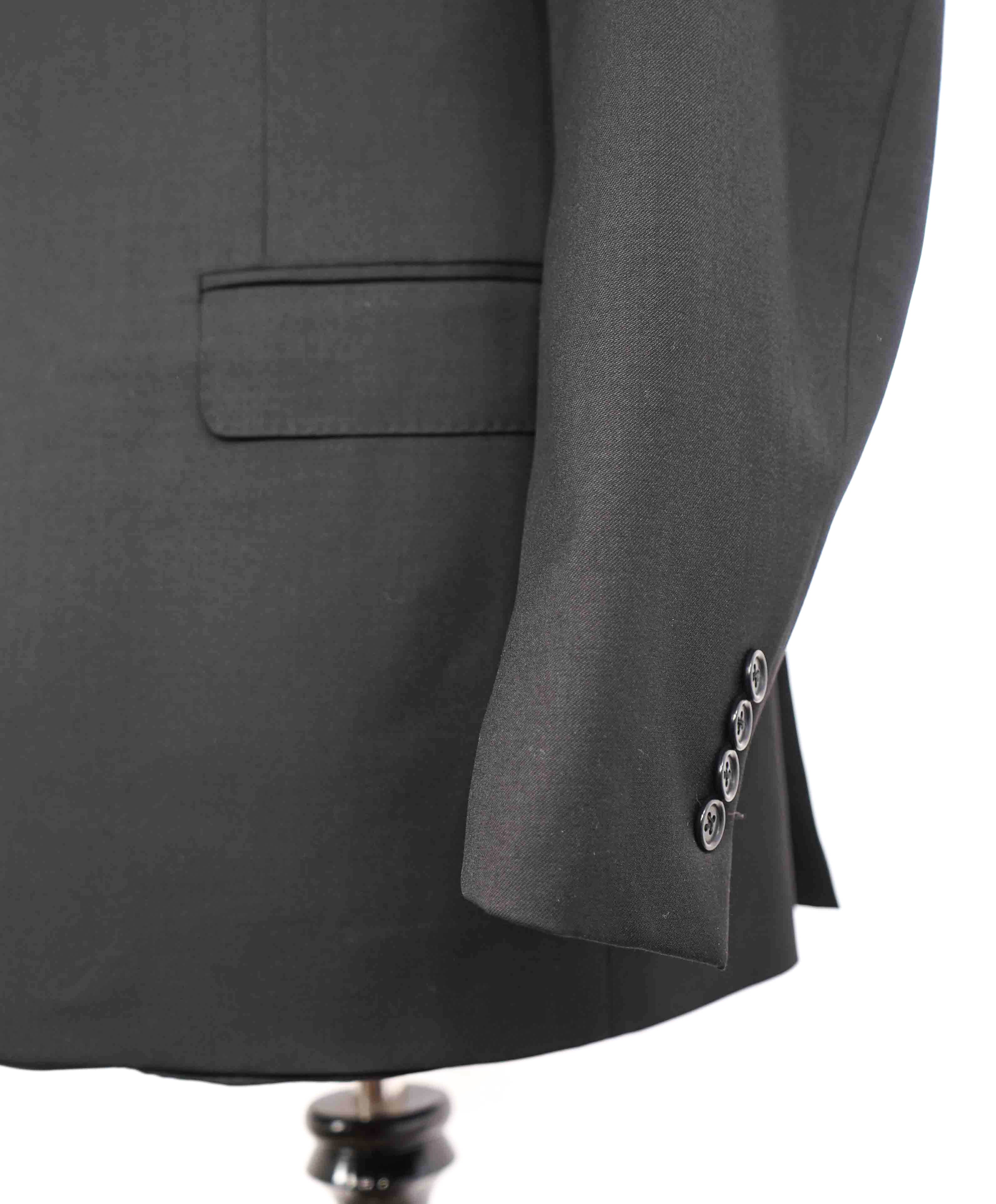 $1,645 CANALI - Black Solid Notch Lapel 2-Btn Blazer - 46R