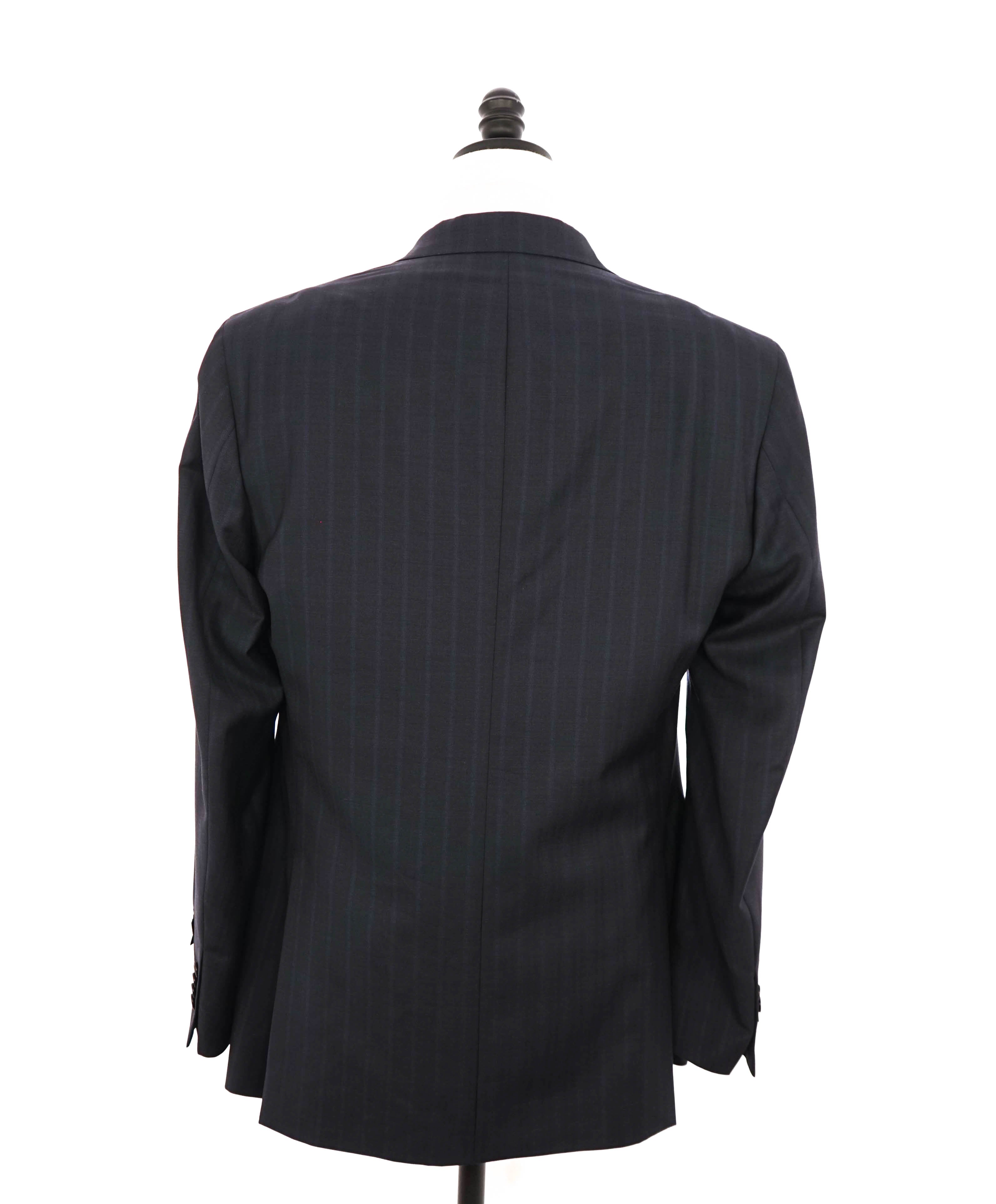 ERMENEGILDO ZEGNA - By SAKS FIFTH AVENUE *Modern* "Traveller" Suit - 42L 34W