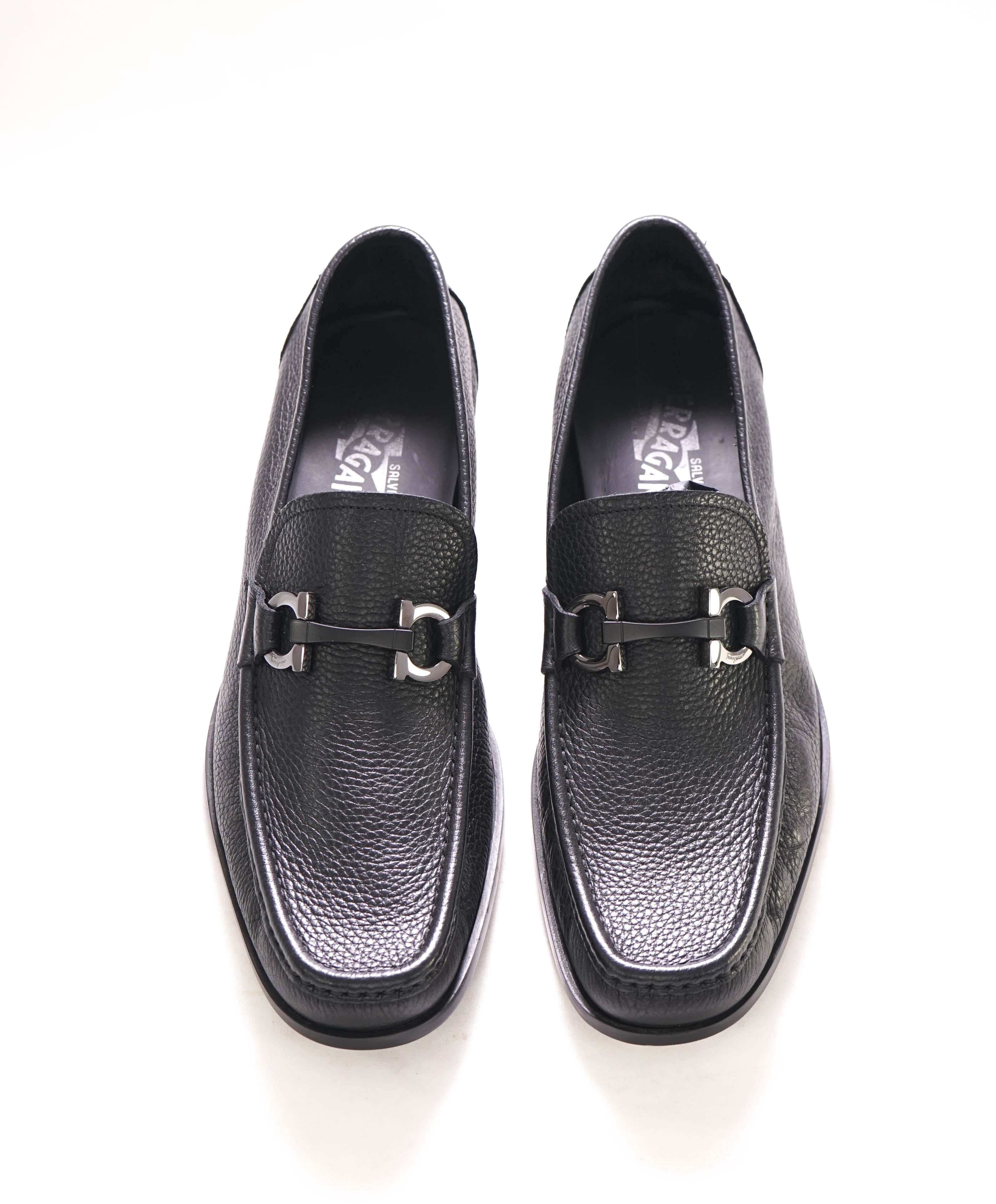 $850 SALVATORE FERRAGAMO - “GRANDIOSO" Gancini Bit Loafer Black Leather - 9.5 D