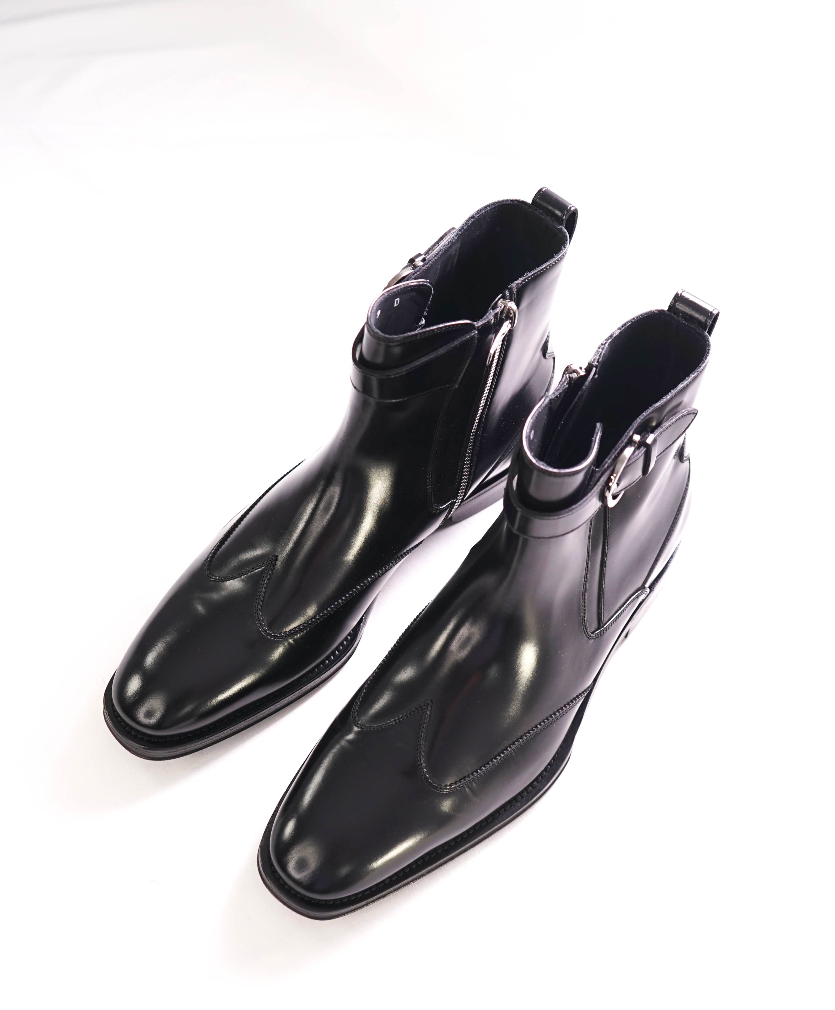 $1,490 SALVATORE FERRAGAMO - "CYRANO" Black Gancini Wingtip Dress Boot - 9 D US