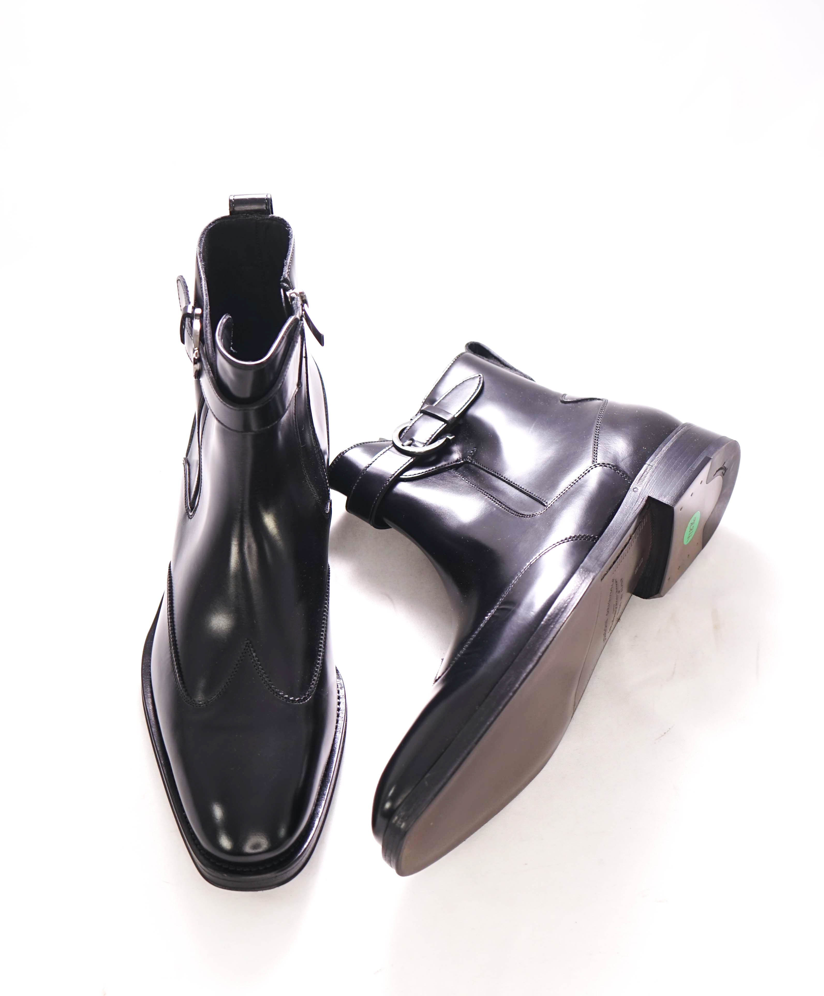 $1,490 SALVATORE FERRAGAMO - "CYRANO" Black Gancini Wingtip Dress Boot - 9 D US