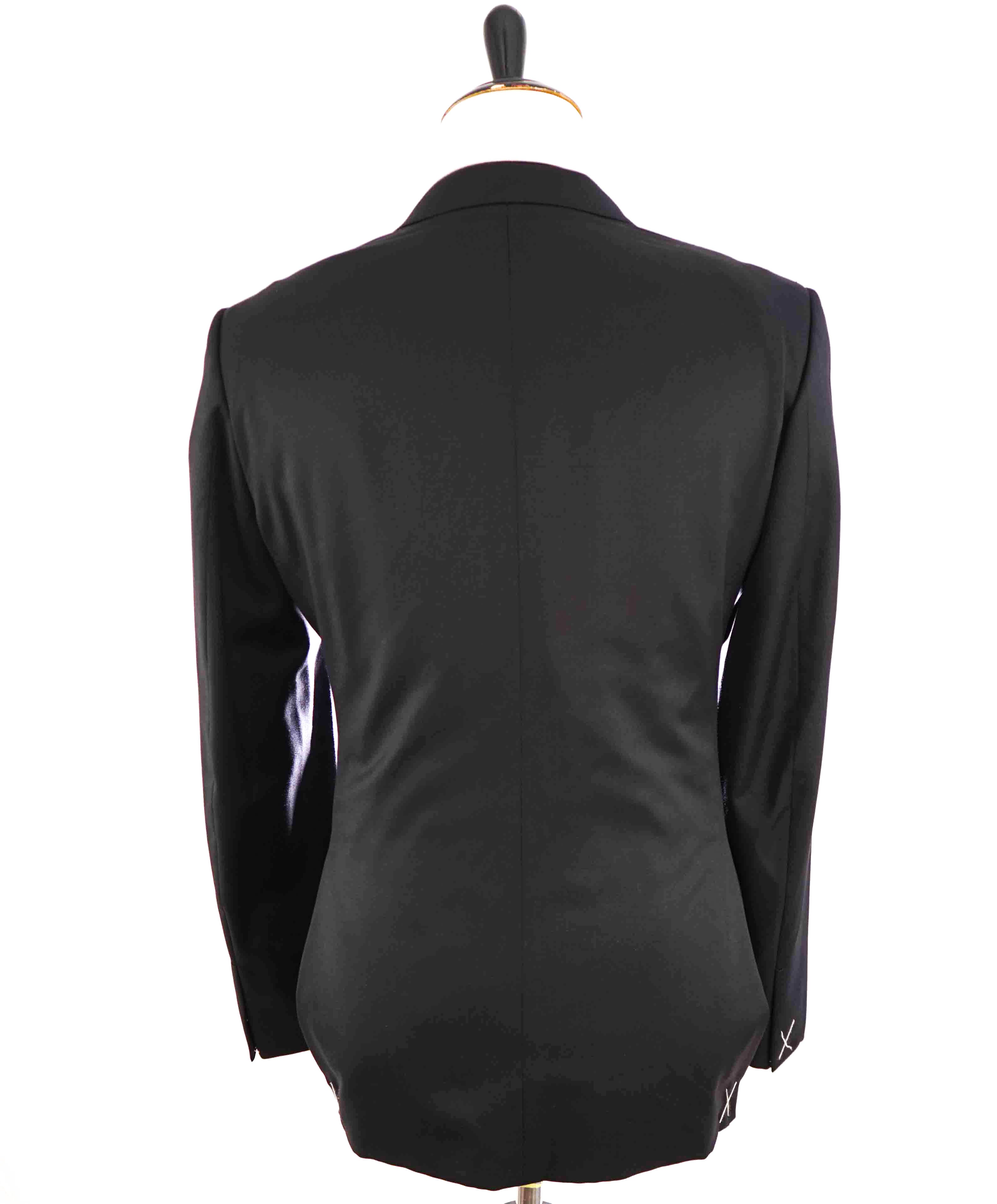 $3,000 ERMENEGILDO ZEGNA - Black “Microsphere” Wool Suit - 42R