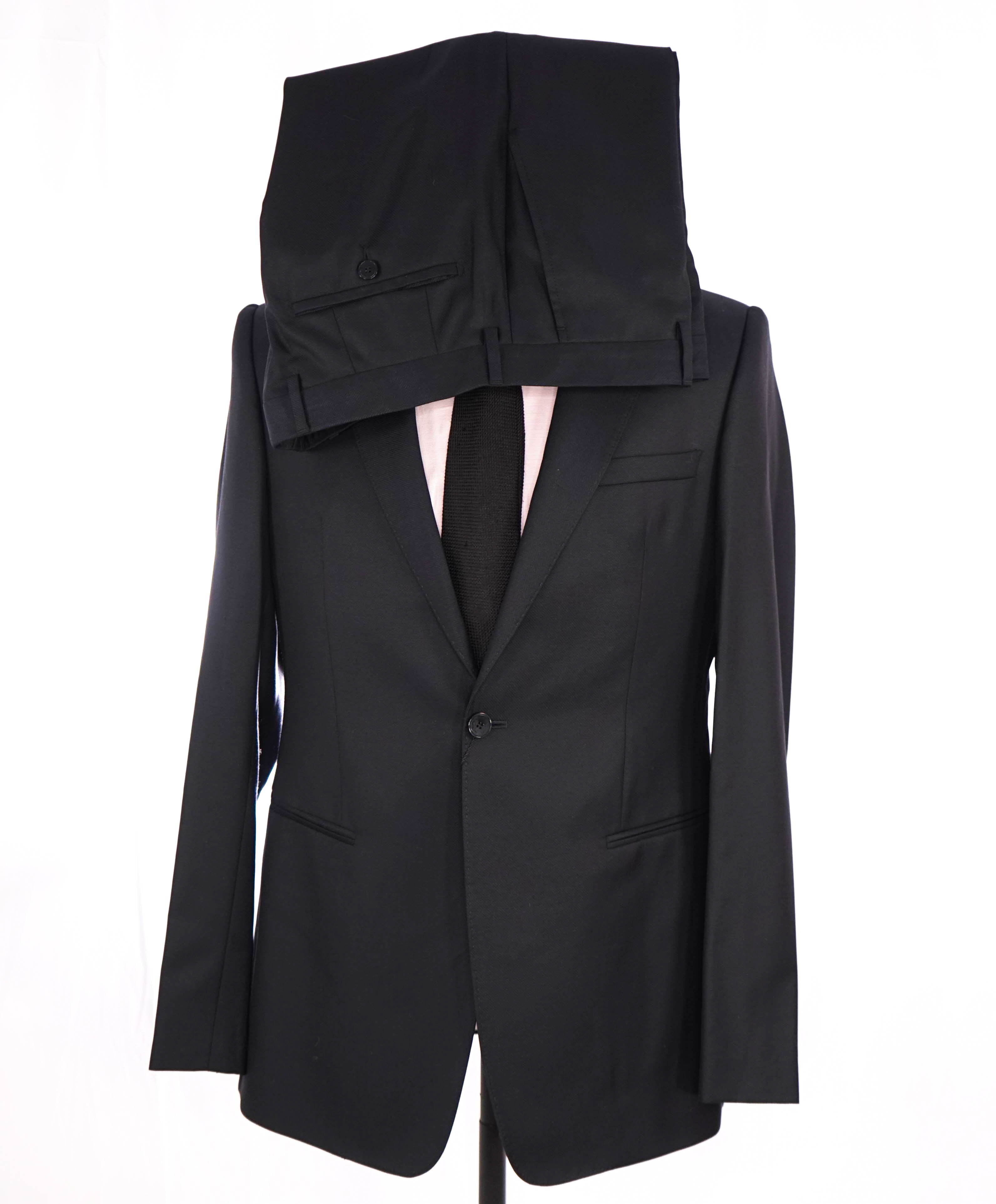 $1,995 EMPORIO ARMANI - 1-Btn "SUPREME" Super 130's “G LINE” Black Suit - 40R