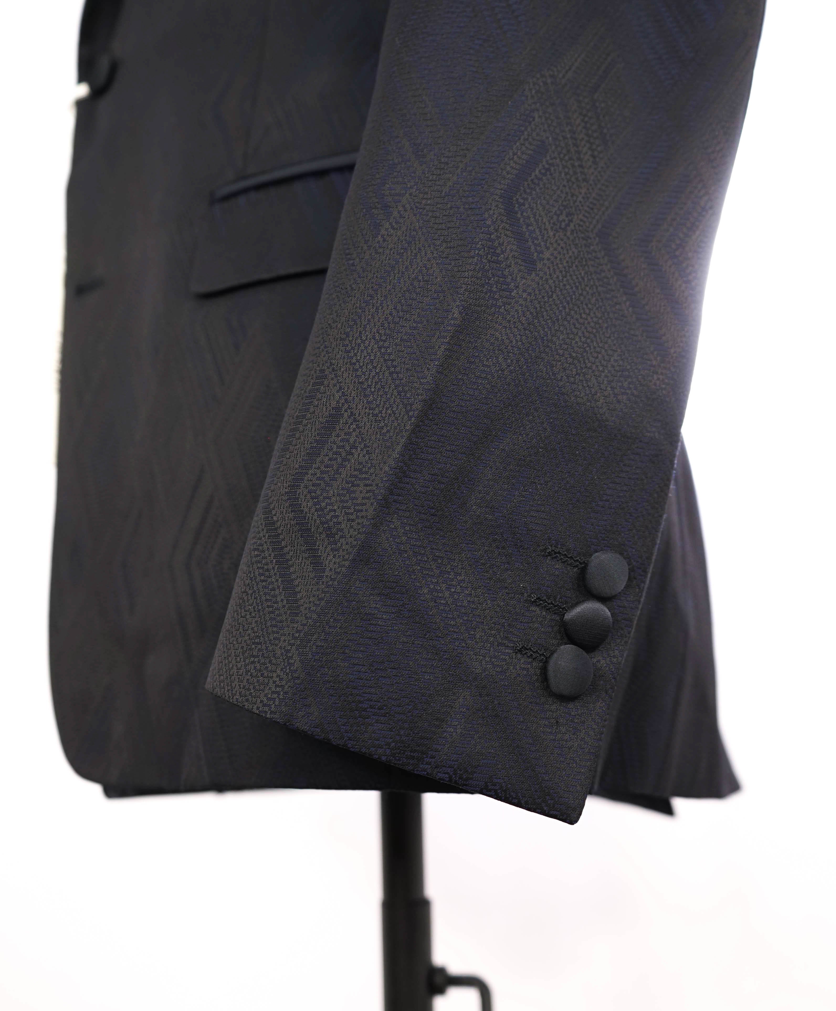 $1,195 VERSACE - Navy Blue PEAK LAPEL TuxDinner Jacket Blazer - 38R