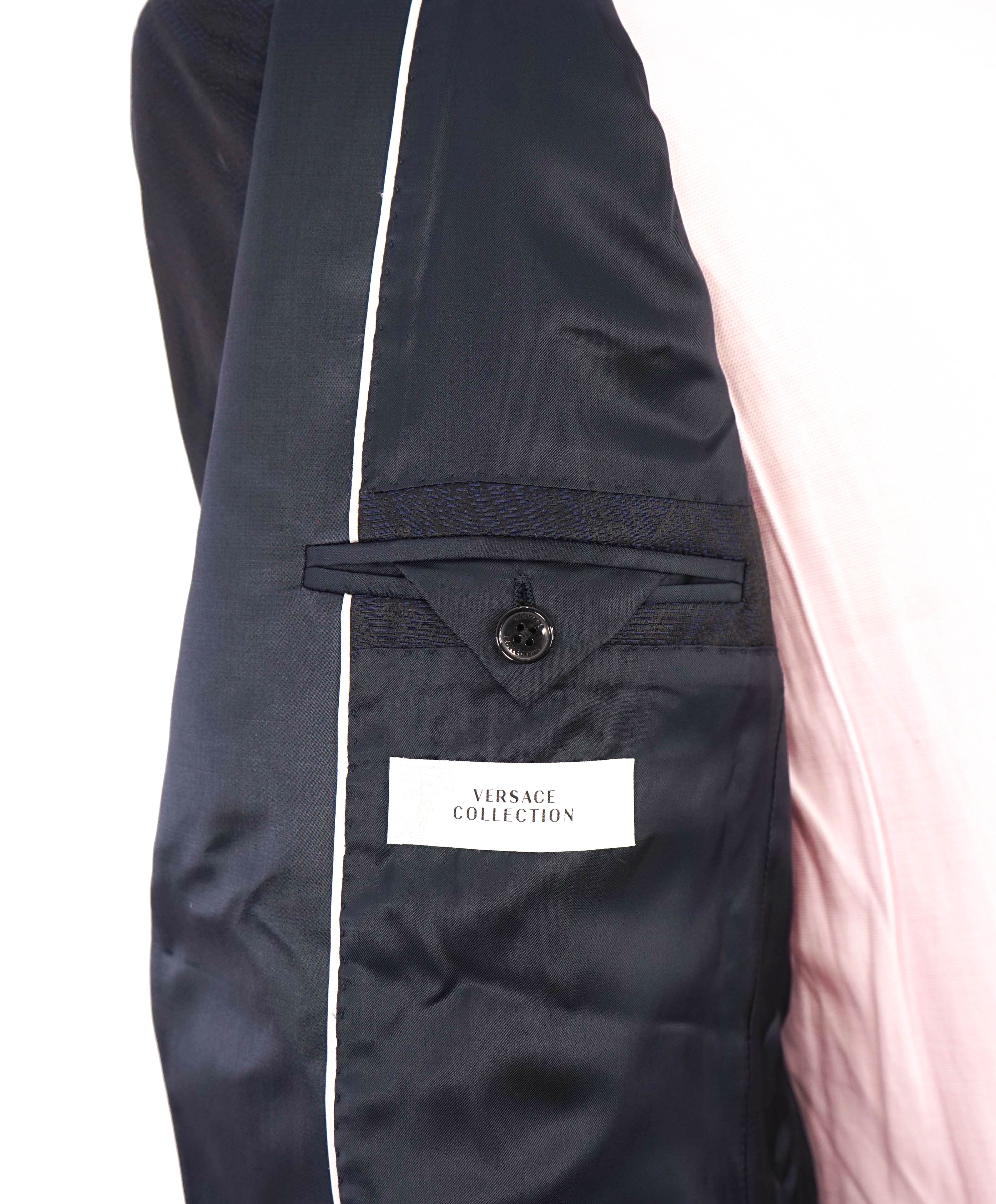 $1,195 VERSACE - Navy Blue PEAK LAPEL TuxDinner Jacket Blazer - 38R