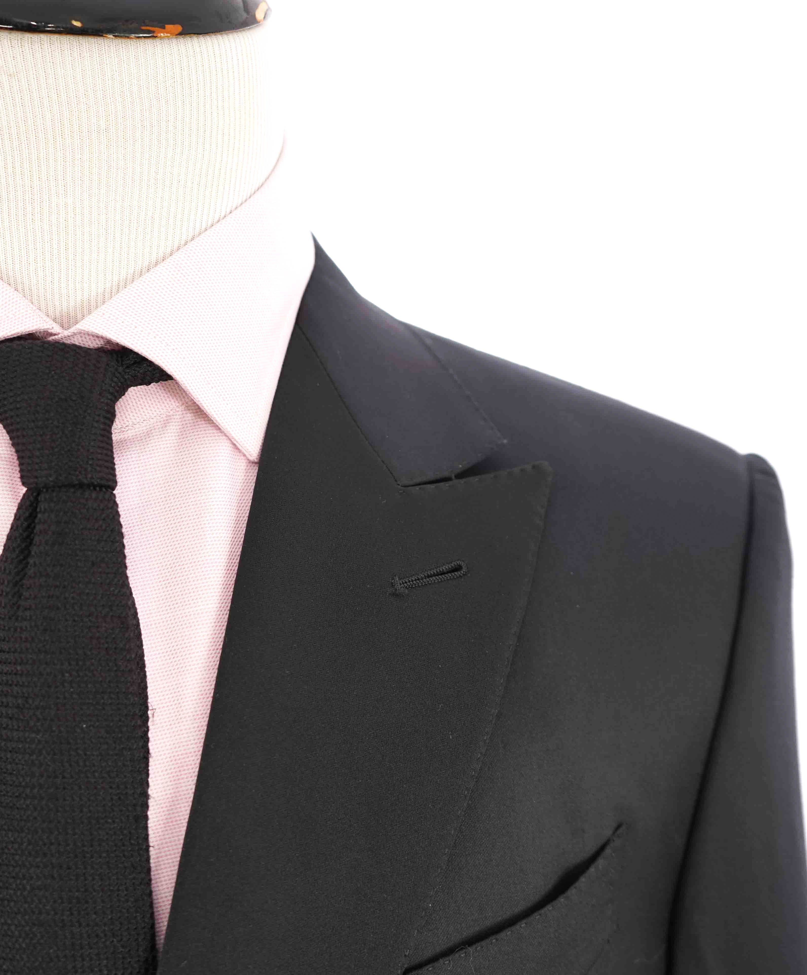 $3,995 ERMENEGILDO ZEGNA -"MICRONSPHERE" PEAK LAPEL Tuxedo - 44L 38W