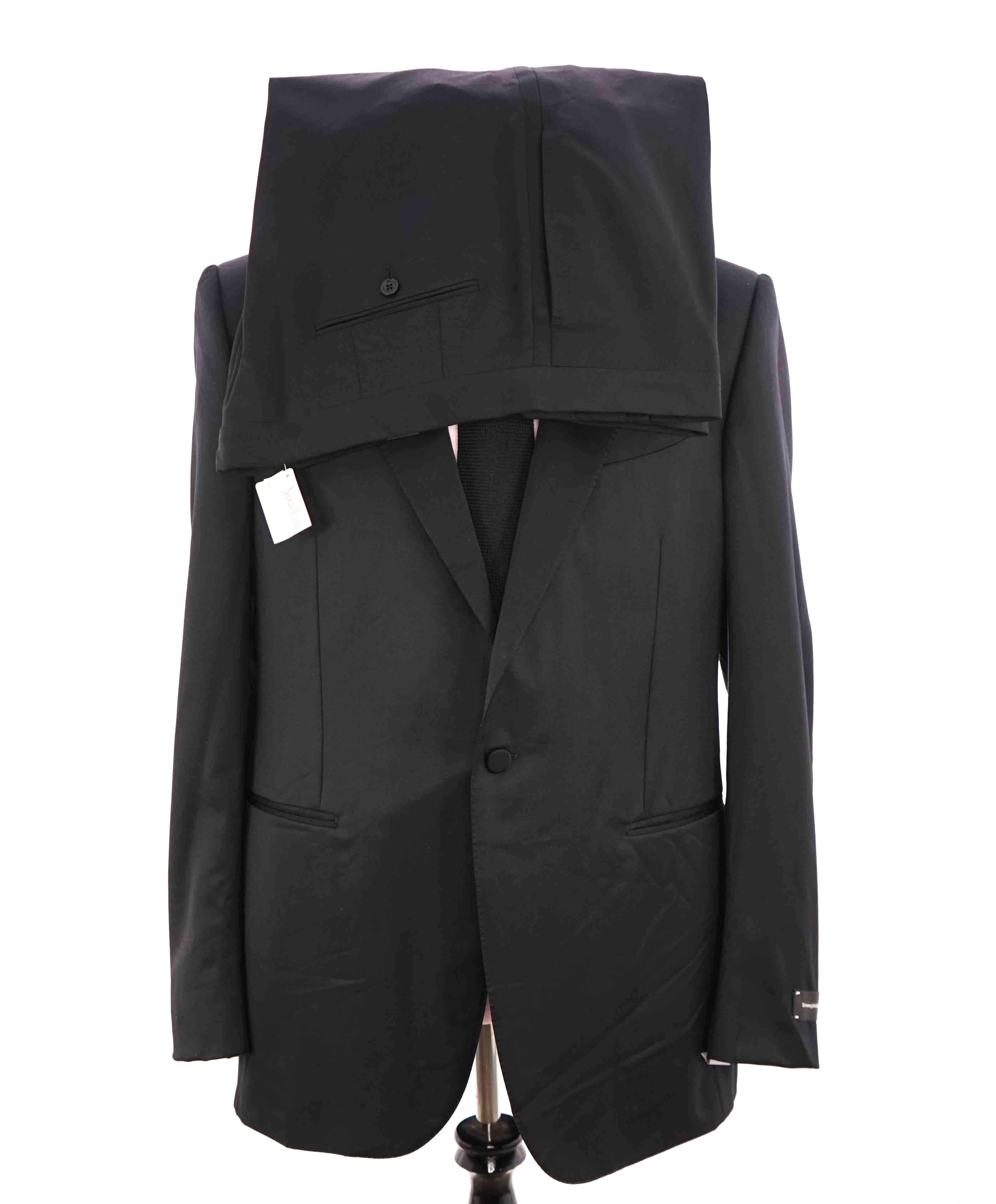 $3,995 ERMENEGILDO ZEGNA -"MICRONSPHERE" PEAK LAPEL Tuxedo - 44L 38W