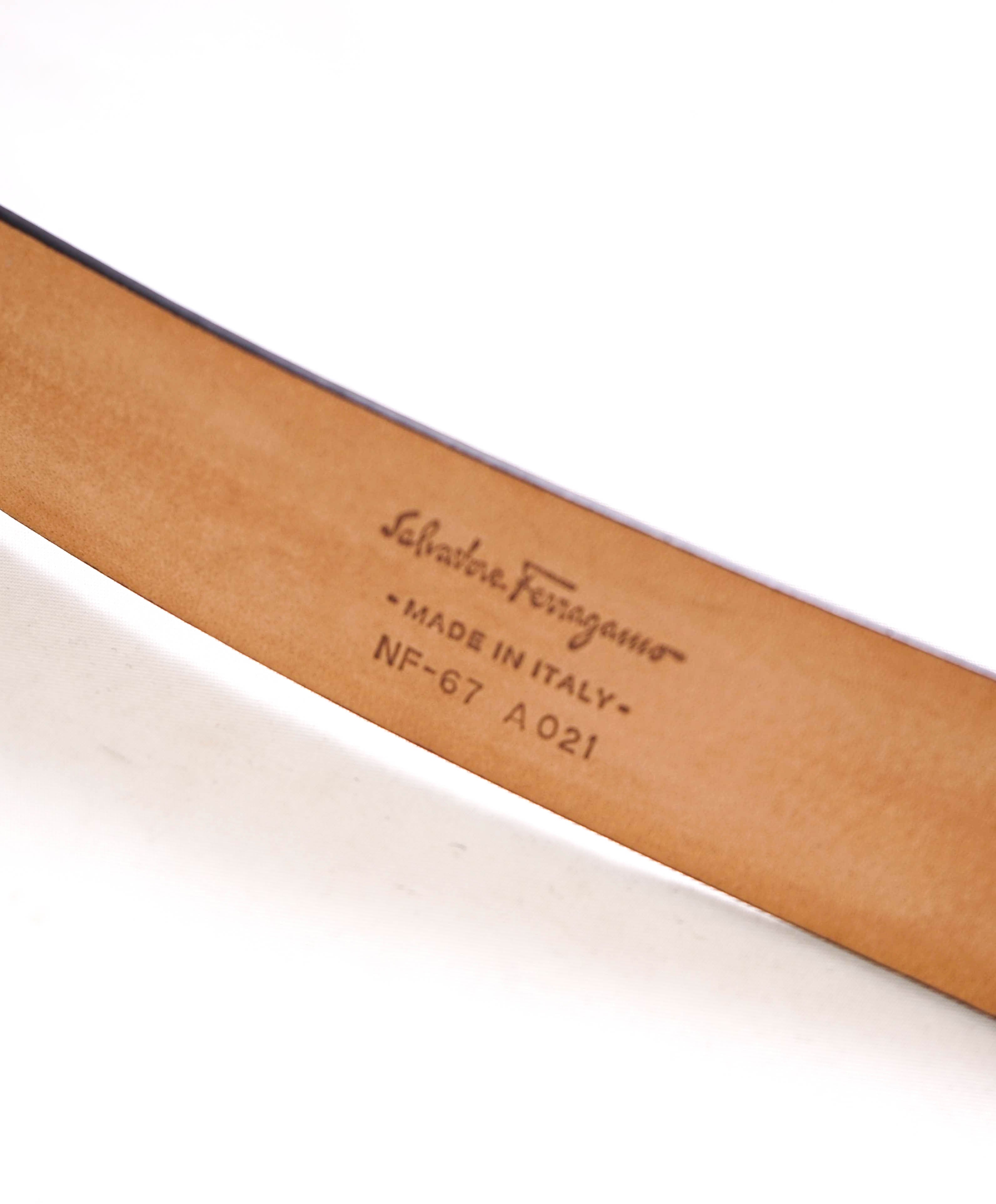 $535 SALVATORE FERRAGAMO - Black Single Gancini Braided Buckle Pebbled Leather Belt - 38W