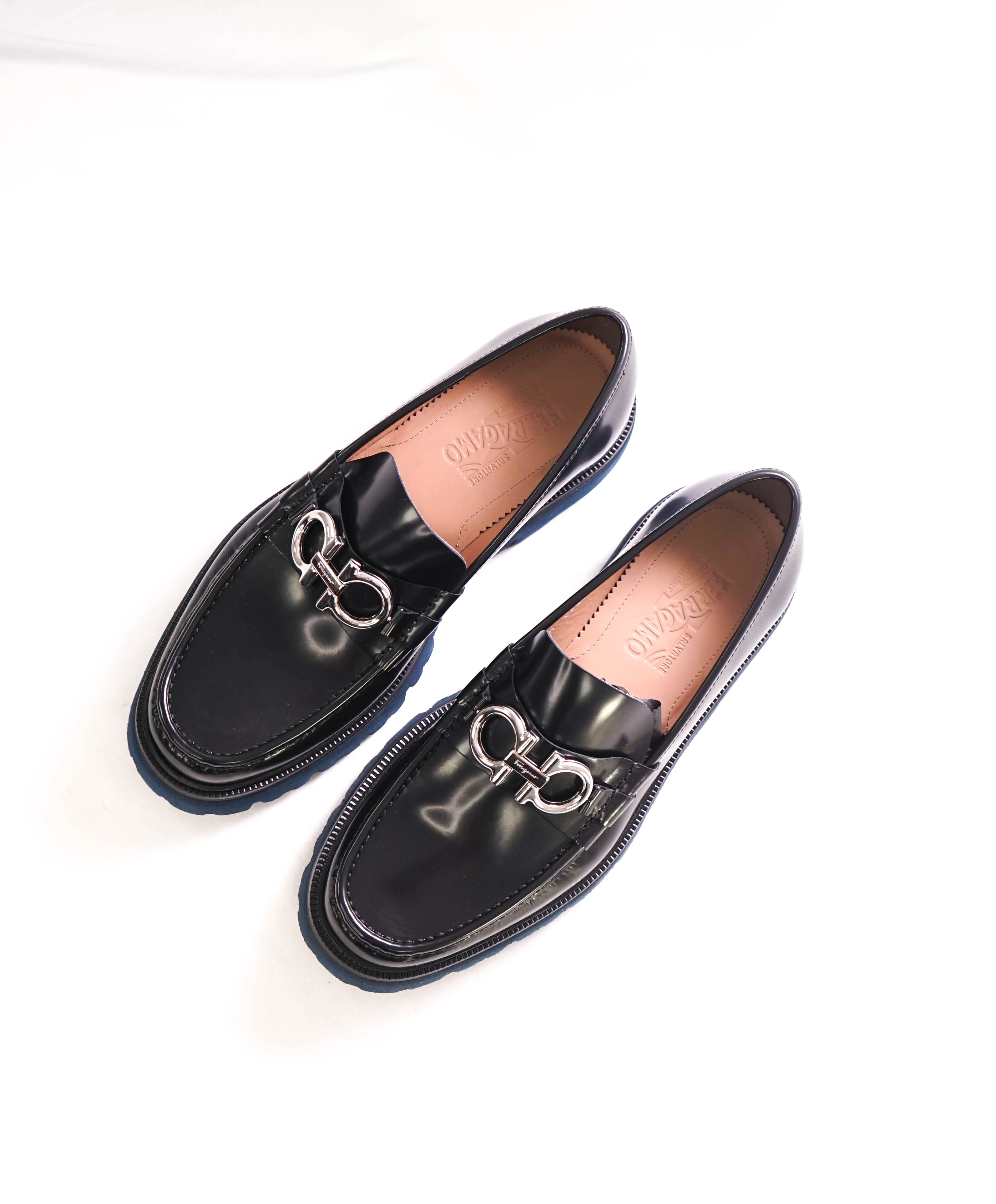 $930 SALVATORE FERRAGAMO - *BLEEKER* Black Leather Navy Heel Lug Sole Loafer - 11 US