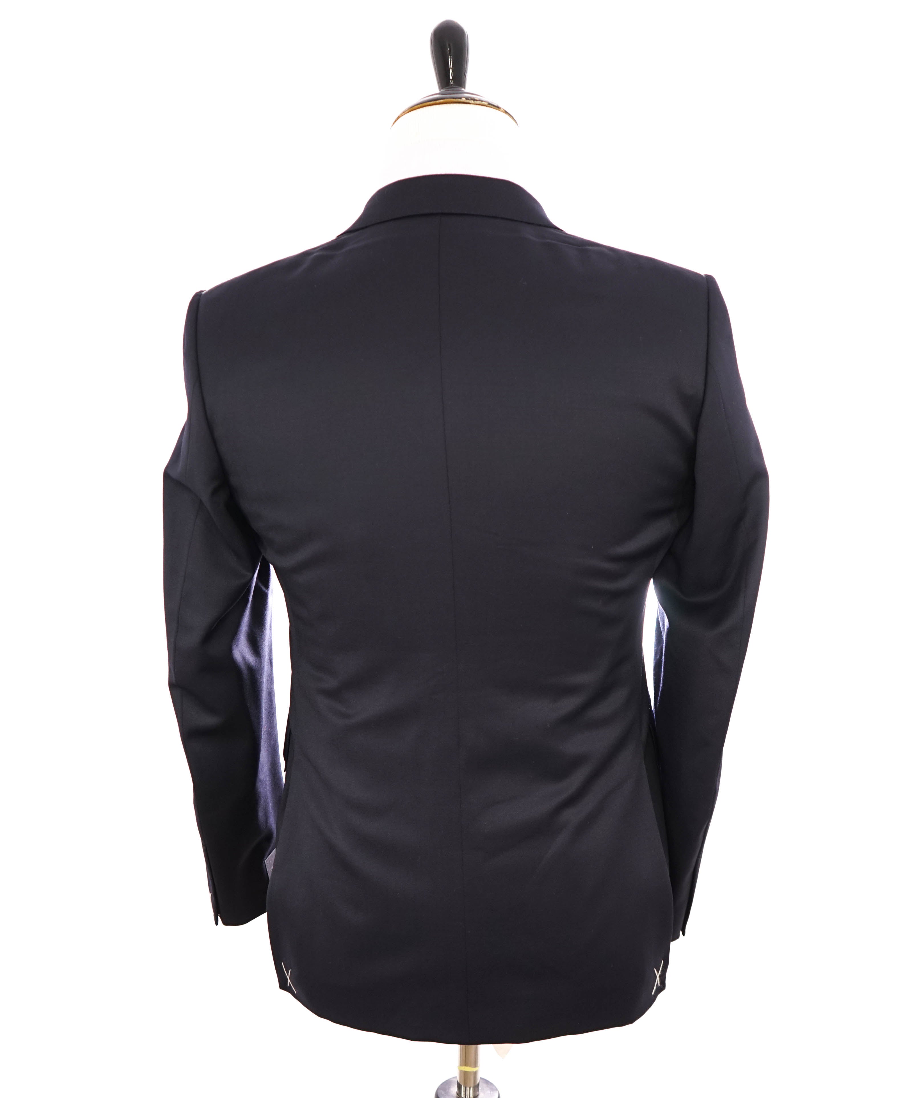 $3,000 ERMENEGILDO ZEGNA - Navy “Microsphere” Suit - 36S