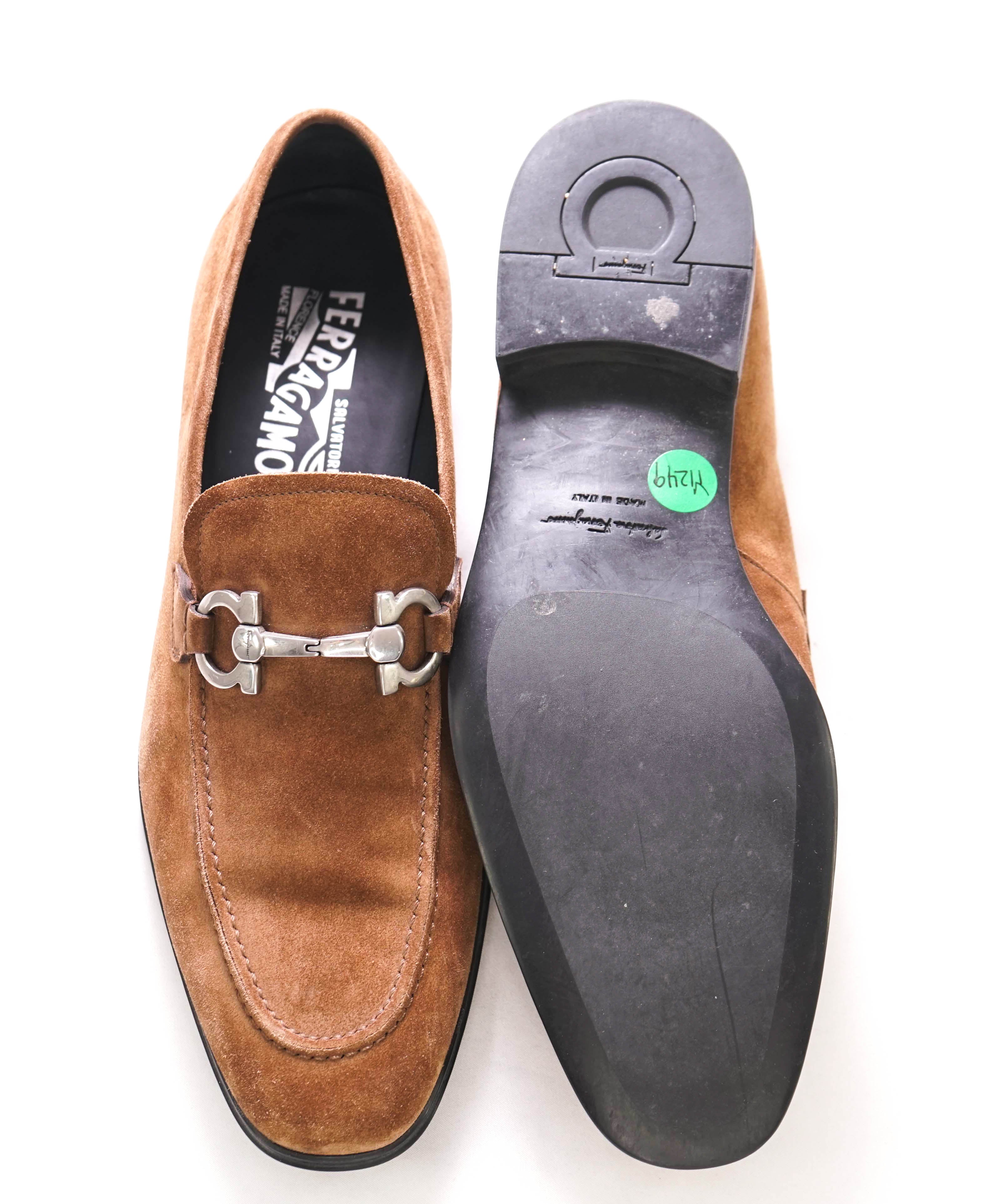 $860 SALVATORE FERRAGAMO - "FLORI 2" Brown Gancini Bit Loafer - 8D US