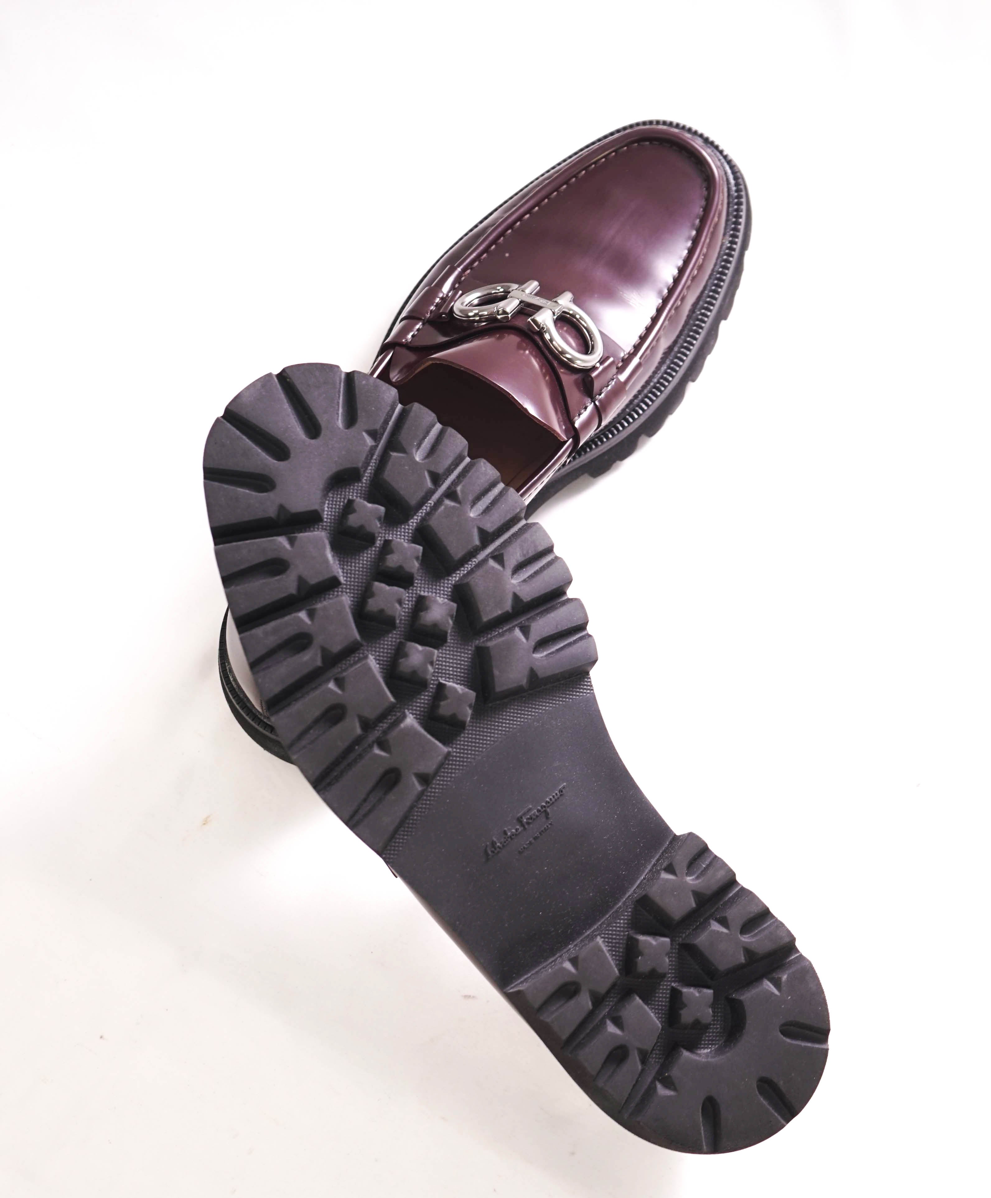 $930 SALVATORE FERRAGAMO - *BLEEKER* Cherrry Leather Lug Sole Loafer - 11 US