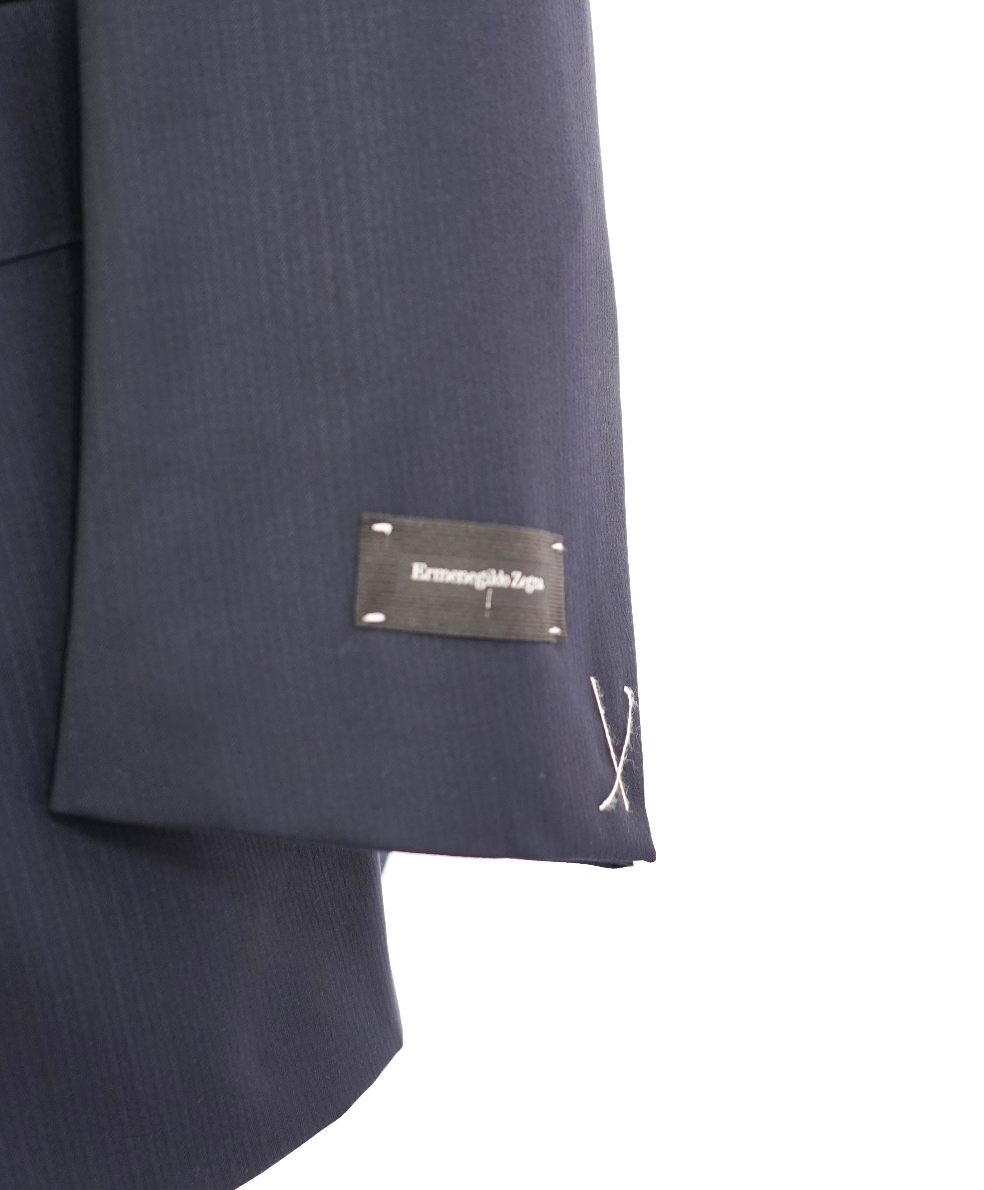 $2,695 ERMENEGILDO ZEGNA - Navy Textured “15 MIL MIL 15” Blazer - 46R
