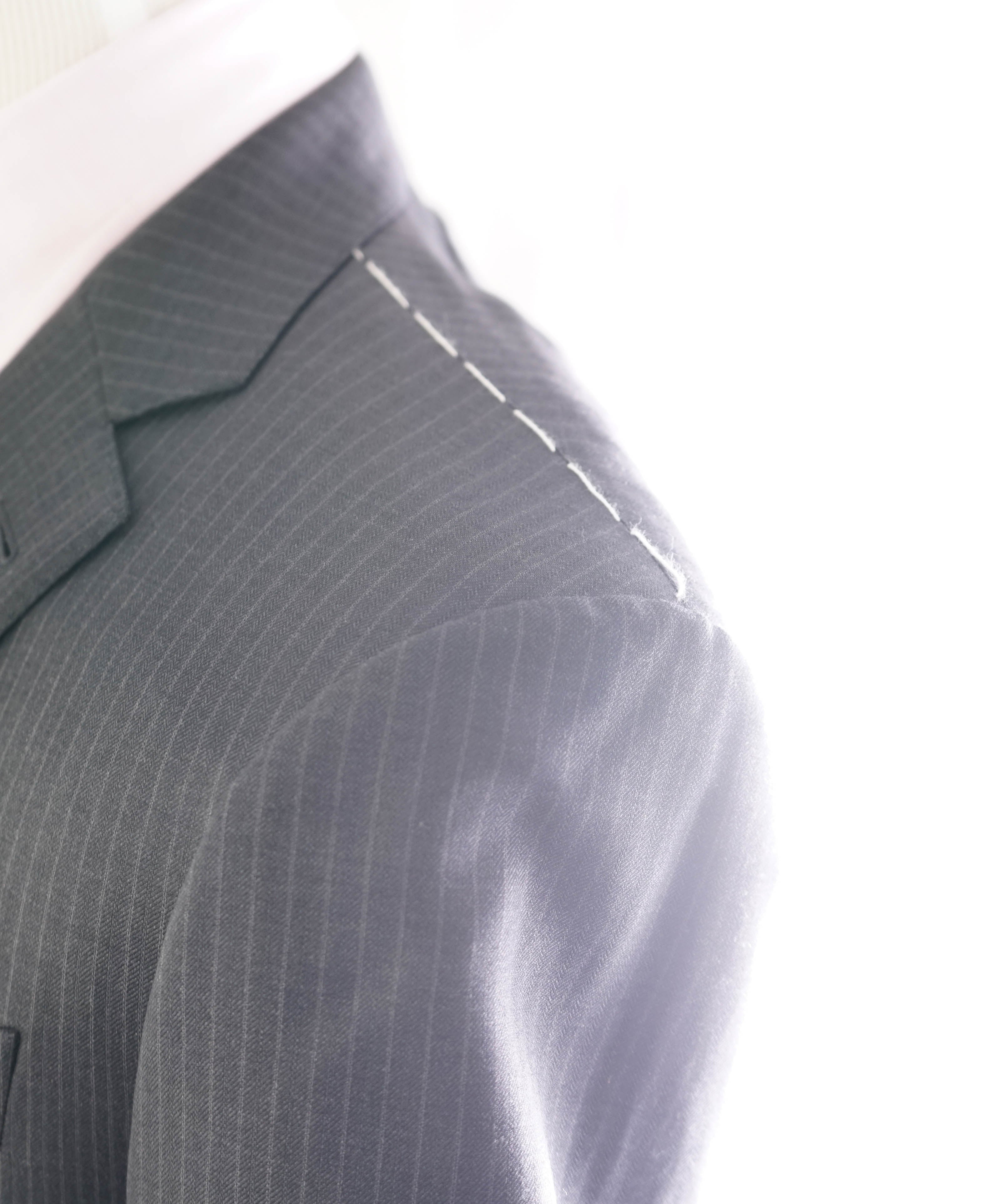 $3,295 ERMENEGILDO ZEGNA -“ACHILLFARM" SILK Gray Textured Blazer - 44R