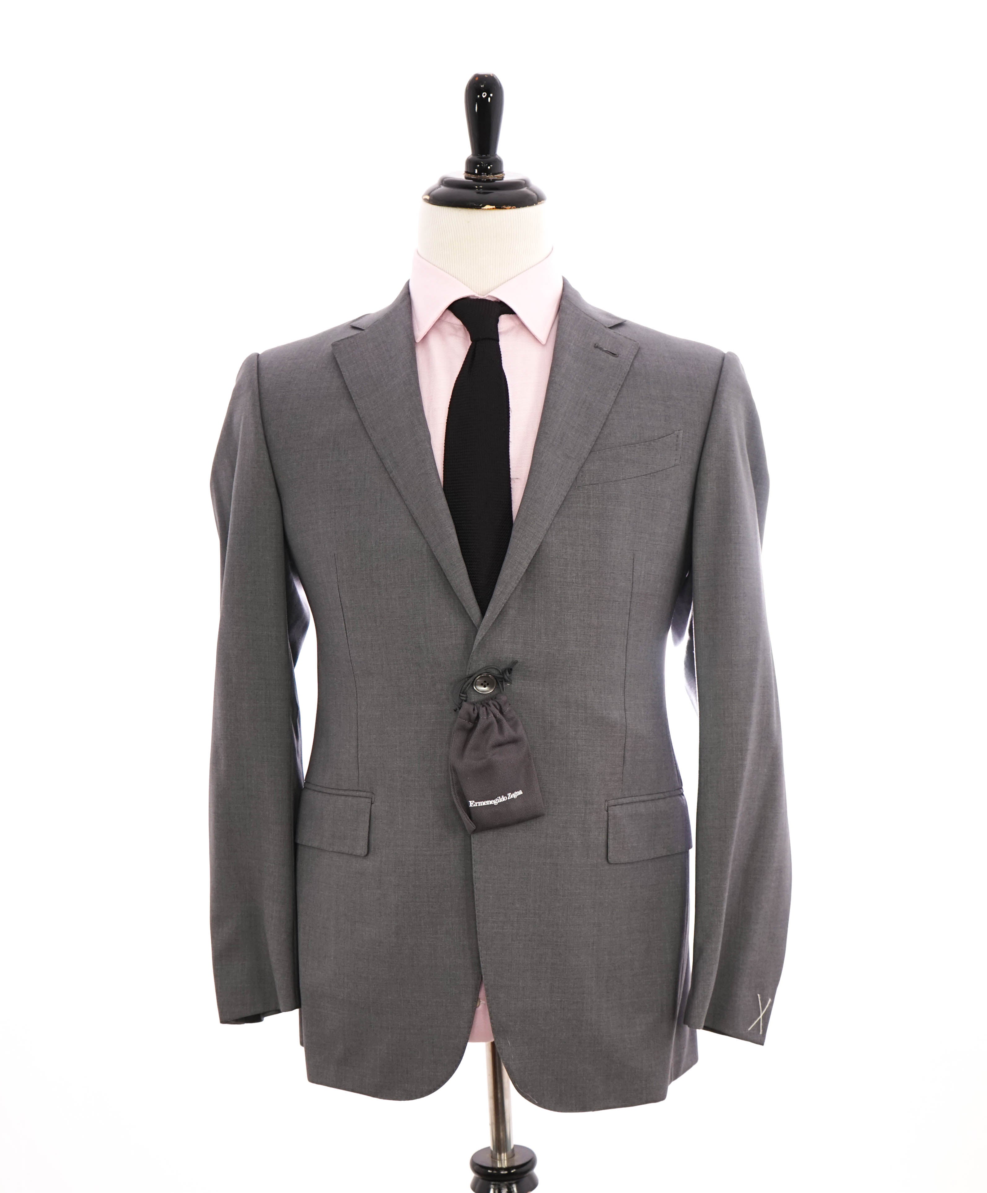 $3,290 ERMENEGILDO ZEGNA-“HIGH PERFORMANCE” Gray Blazer- 40R