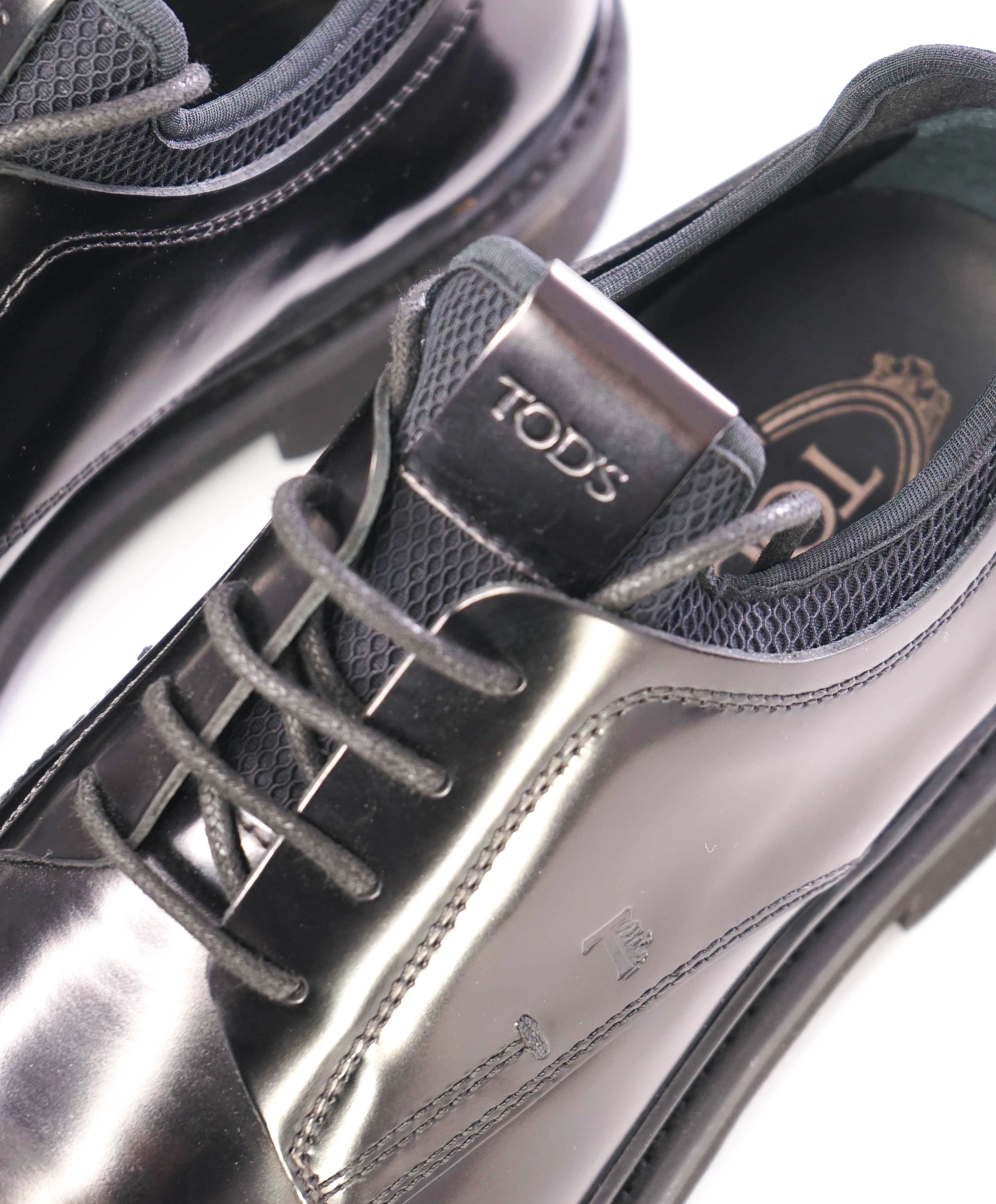 TOD’S - Black Logo Embossed LUG SOLE Vamp Penny Loafers - 9.5 US (8.5 IT)