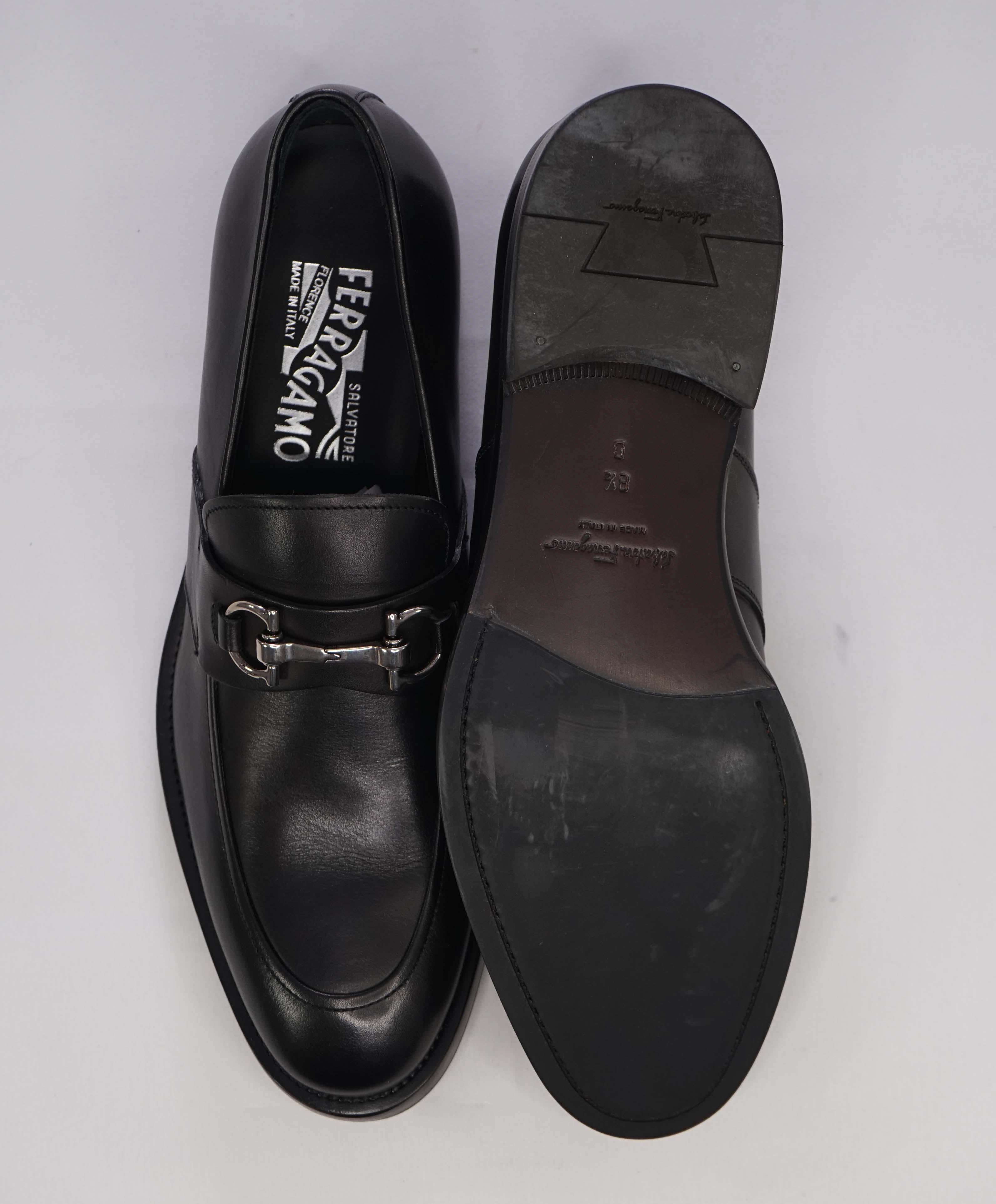 $850 SALVATORE FERRAGAMO -"Siracusa 2" Black Gancini Leather Loafers - 8.5 D
