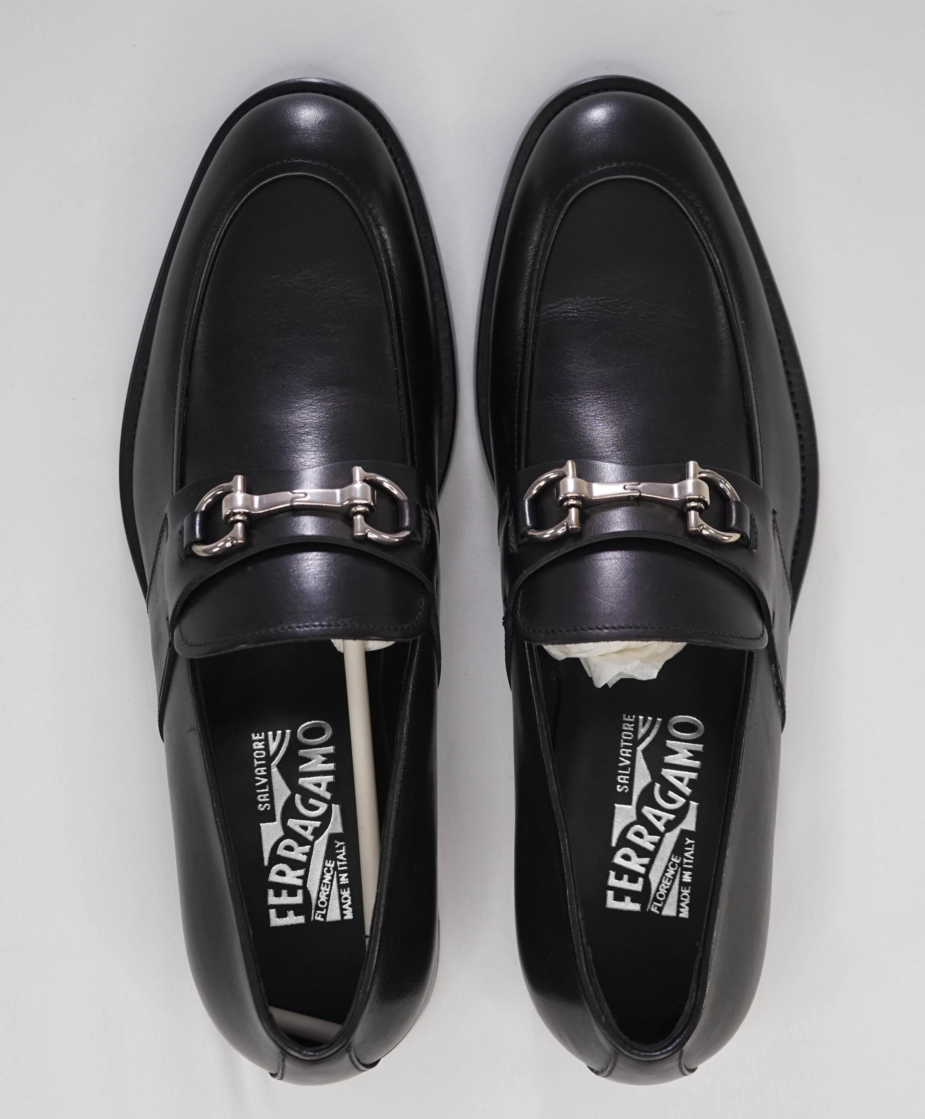 $850 SALVATORE FERRAGAMO -"Siracusa 2" Black Gancini Leather Loafers - 8.5 D