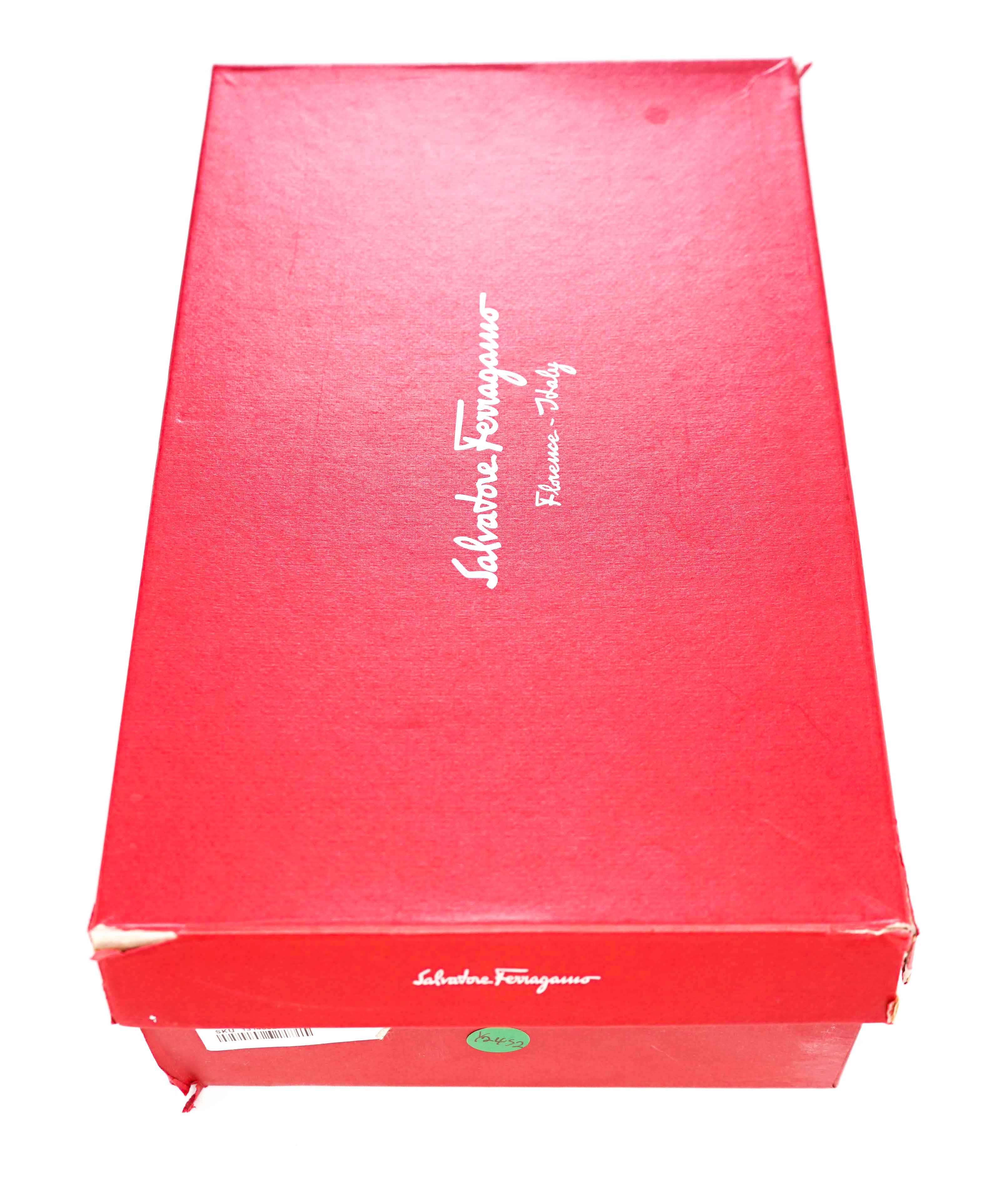 $950 SALVATORE FERRAGAMO - “FORT ROYALE" Gancini Bit Loafer Brown Leather - 8 EEE