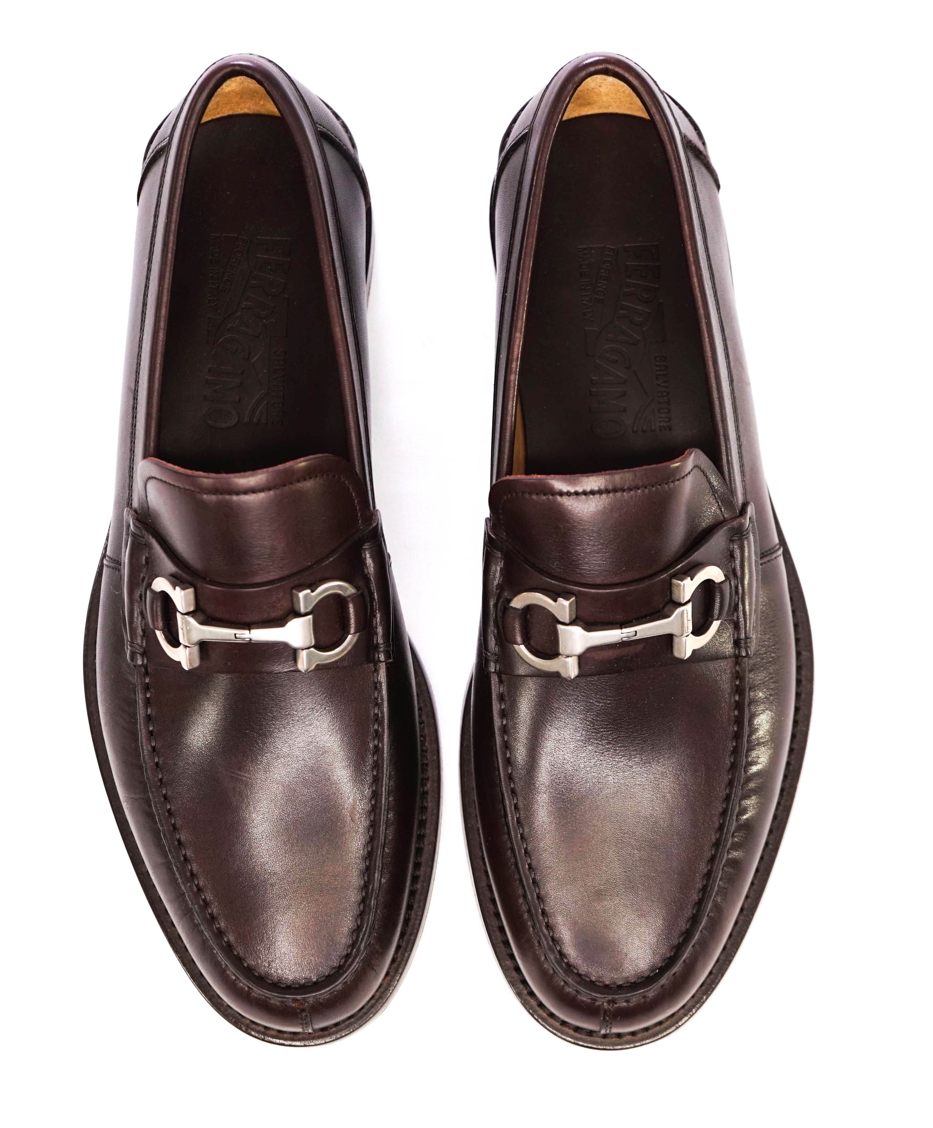 $950 SALVATORE FERRAGAMO - “FORT ROYALE" Gancini Bit Loafer Brown Leather - 8 EEE
