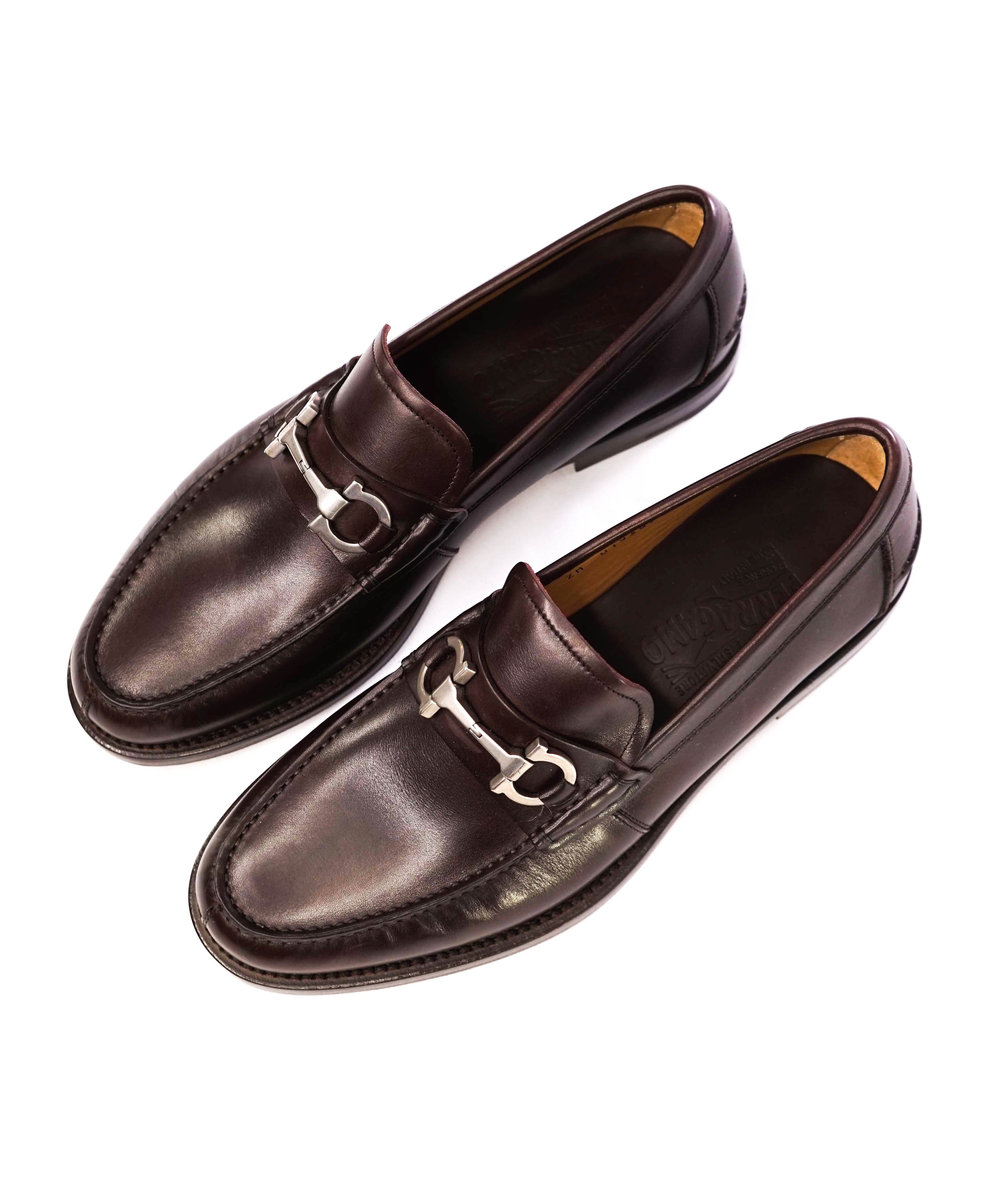 $950 SALVATORE FERRAGAMO - “FORT ROYALE" Gancini Bit Loafer Brown Leather - 8 EEE