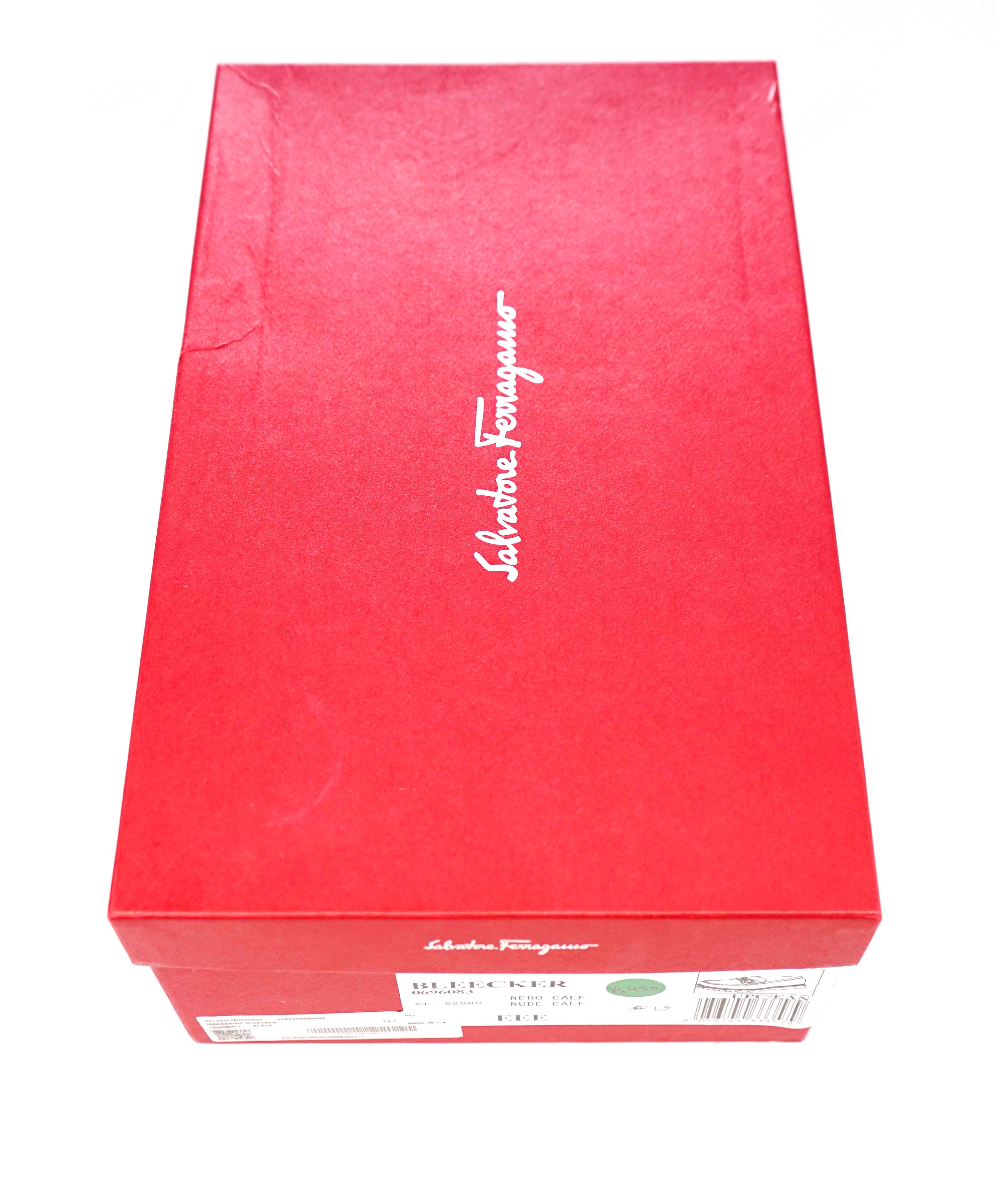 $930 SALVATORE FERRAGAMO - *BLEEKER* Black Leather Lug Sole Loafer - 7 EEE US