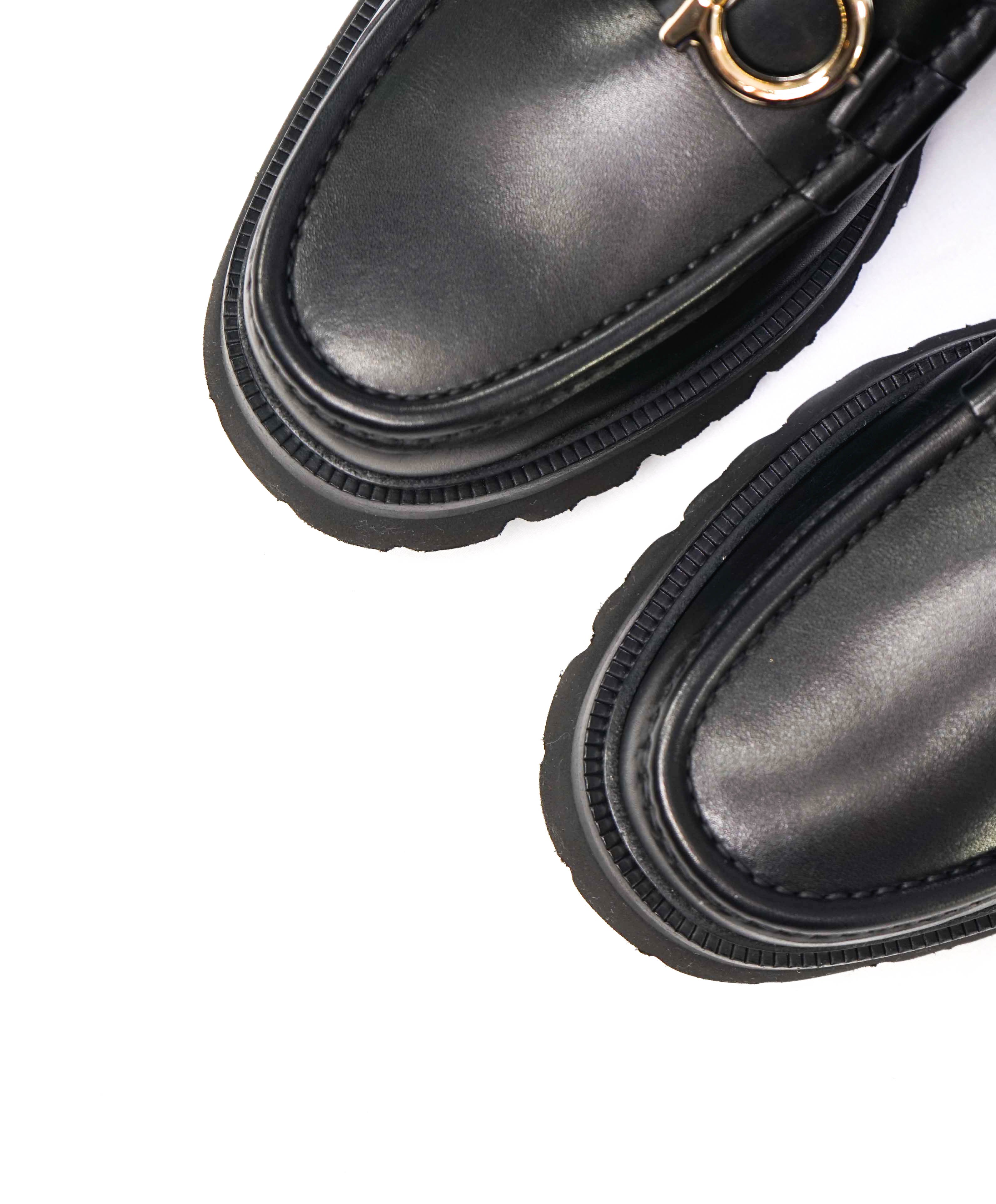 $930 SALVATORE FERRAGAMO - *BLEEKER* Black Leather Lug Sole Loafer - 7 EEE US