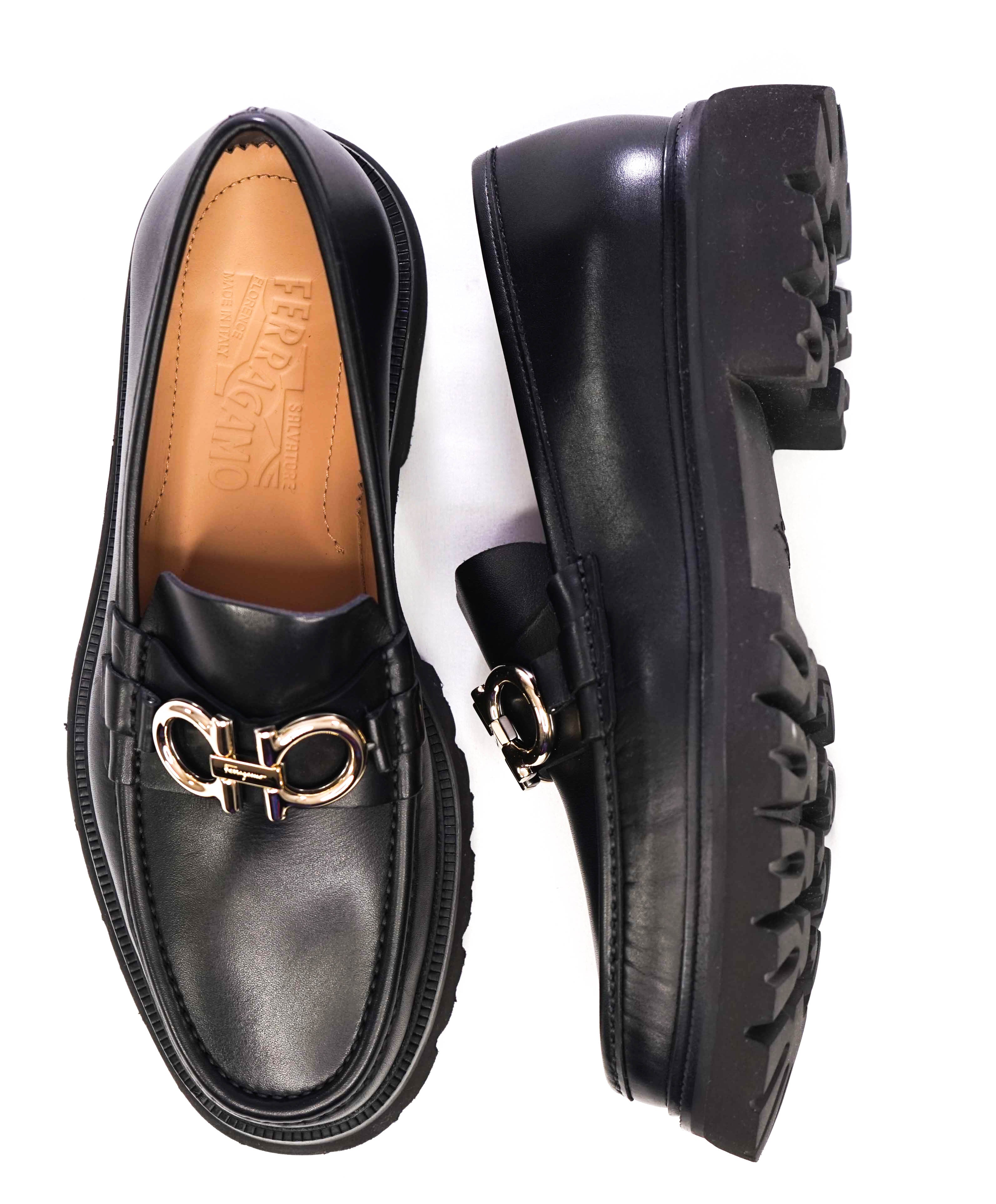 $930 SALVATORE FERRAGAMO - *BLEEKER* Black Leather Lug Sole Loafer - 7 EEE US