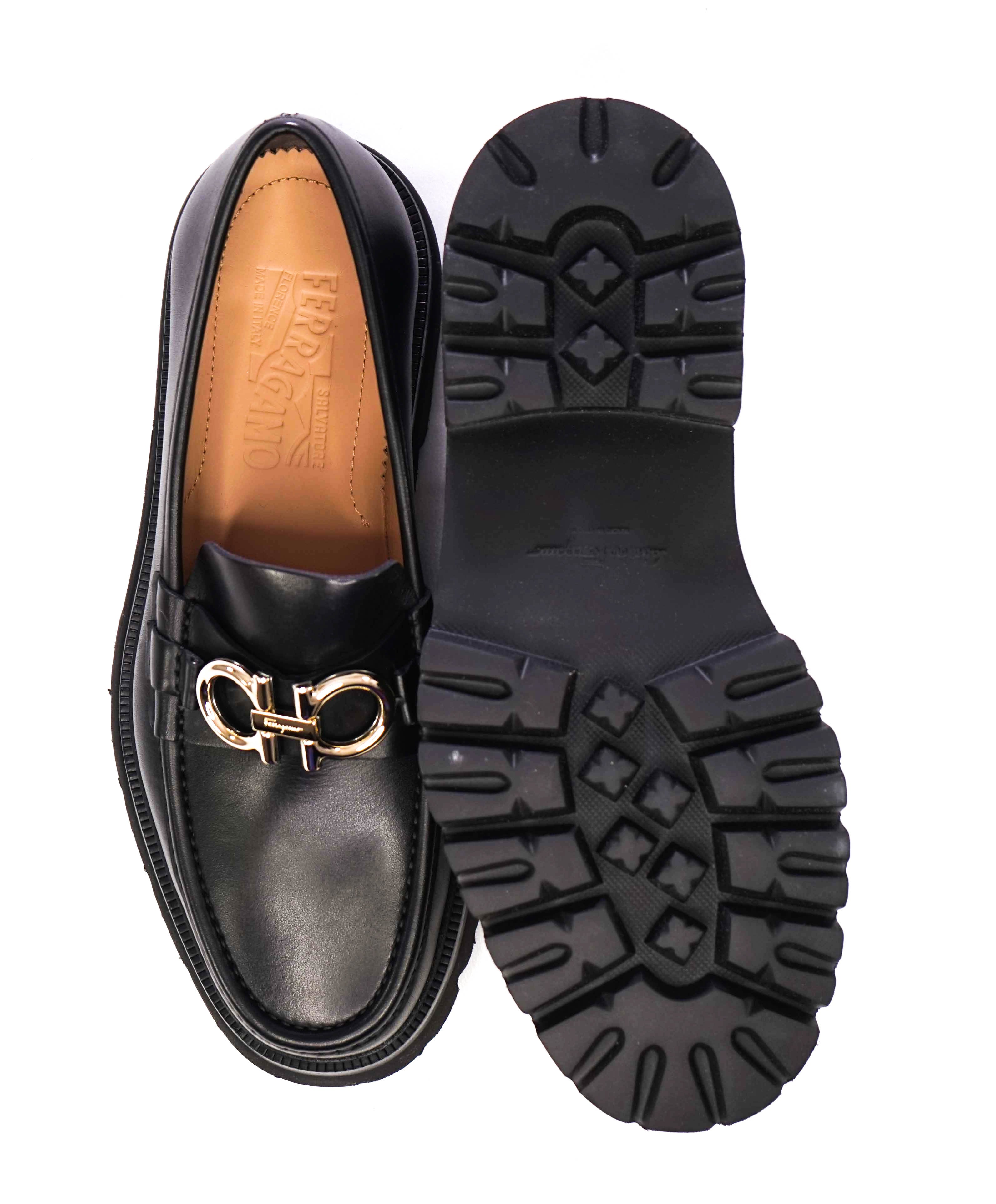 $930 SALVATORE FERRAGAMO - *BLEEKER* Black Leather Lug Sole Loafer - 7 EEE US