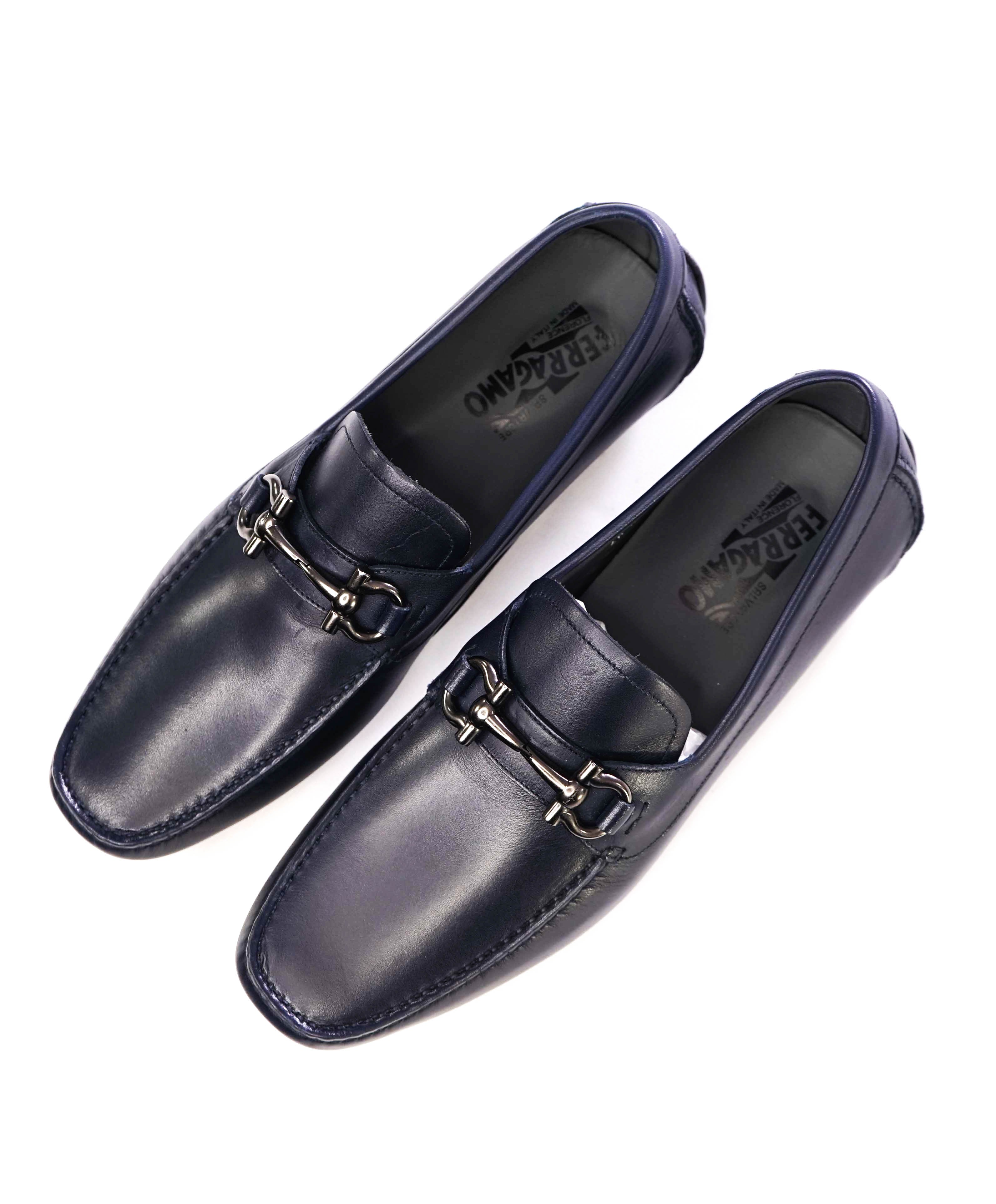 $795 SALVATORE FERRAGAMO - Smooth Navy Leather Parigi Slip On Loafers - 9.5 D