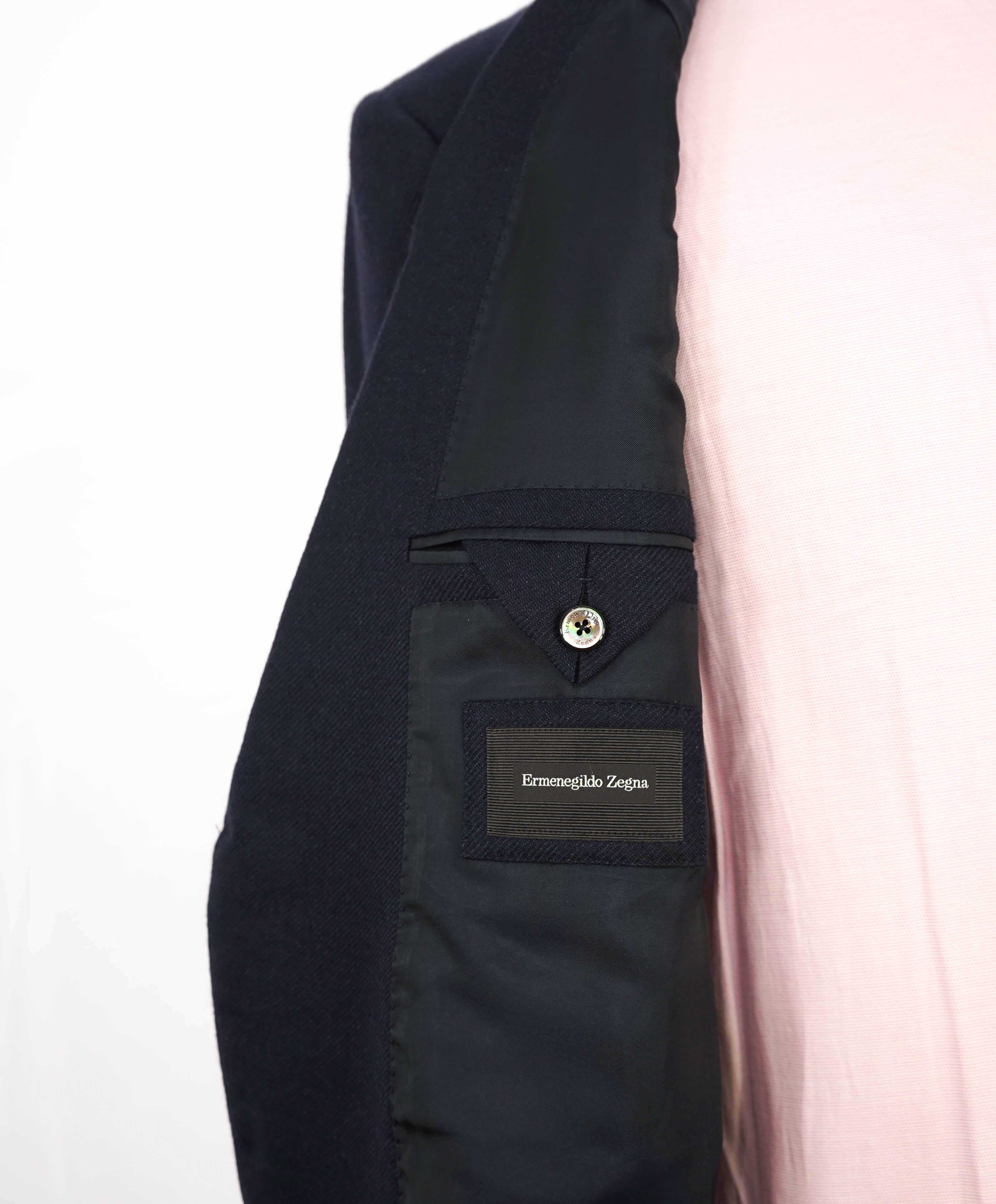 $3,650 ERMENEGILDO ZEGNA- 92% CASHMERE 8% Silk Navy Blazer- 44R