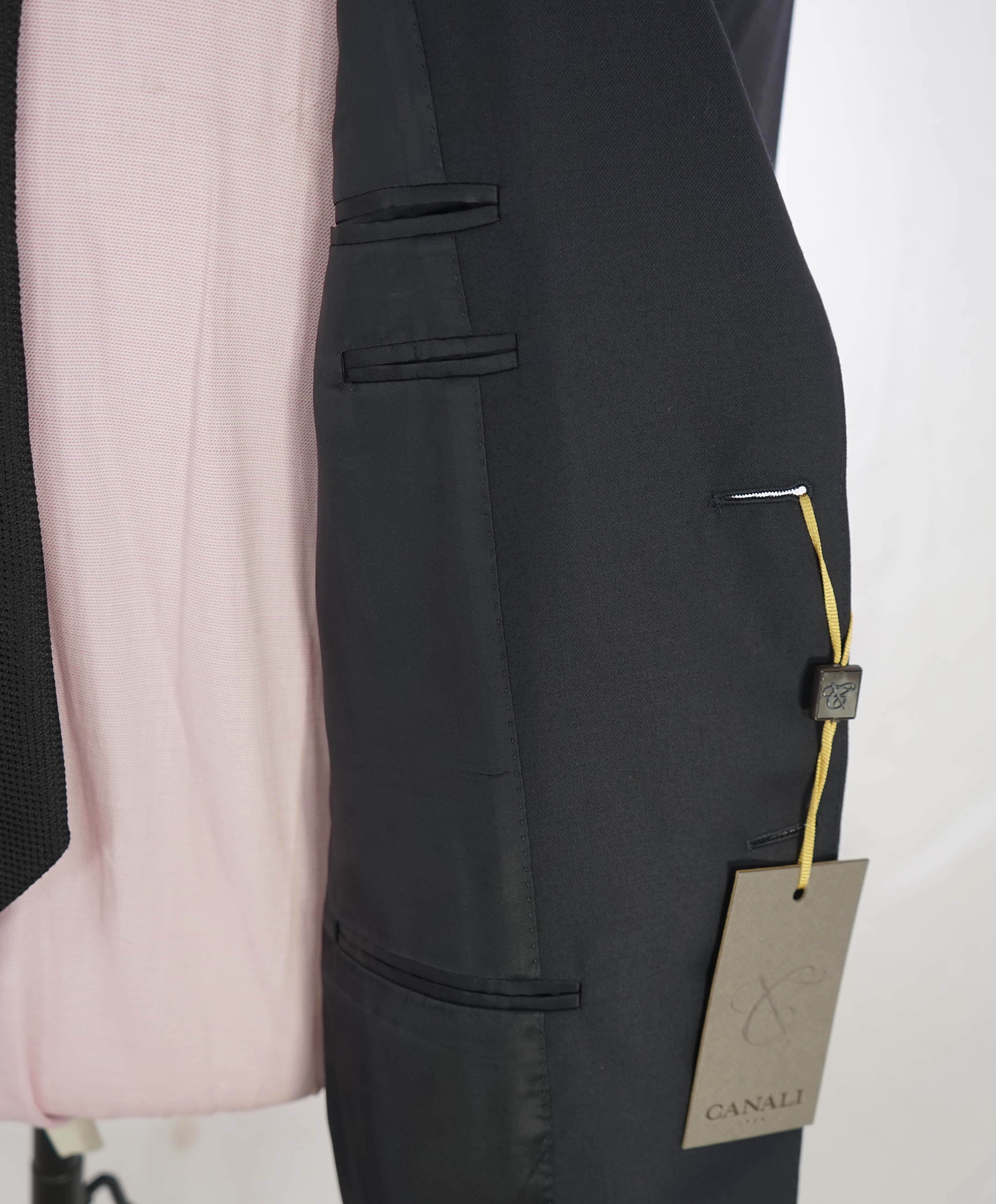 $1,795 CANALI - *CLOSET STAPLE*  Solid Navy Blue Notch Lapel Blazer - 46R US