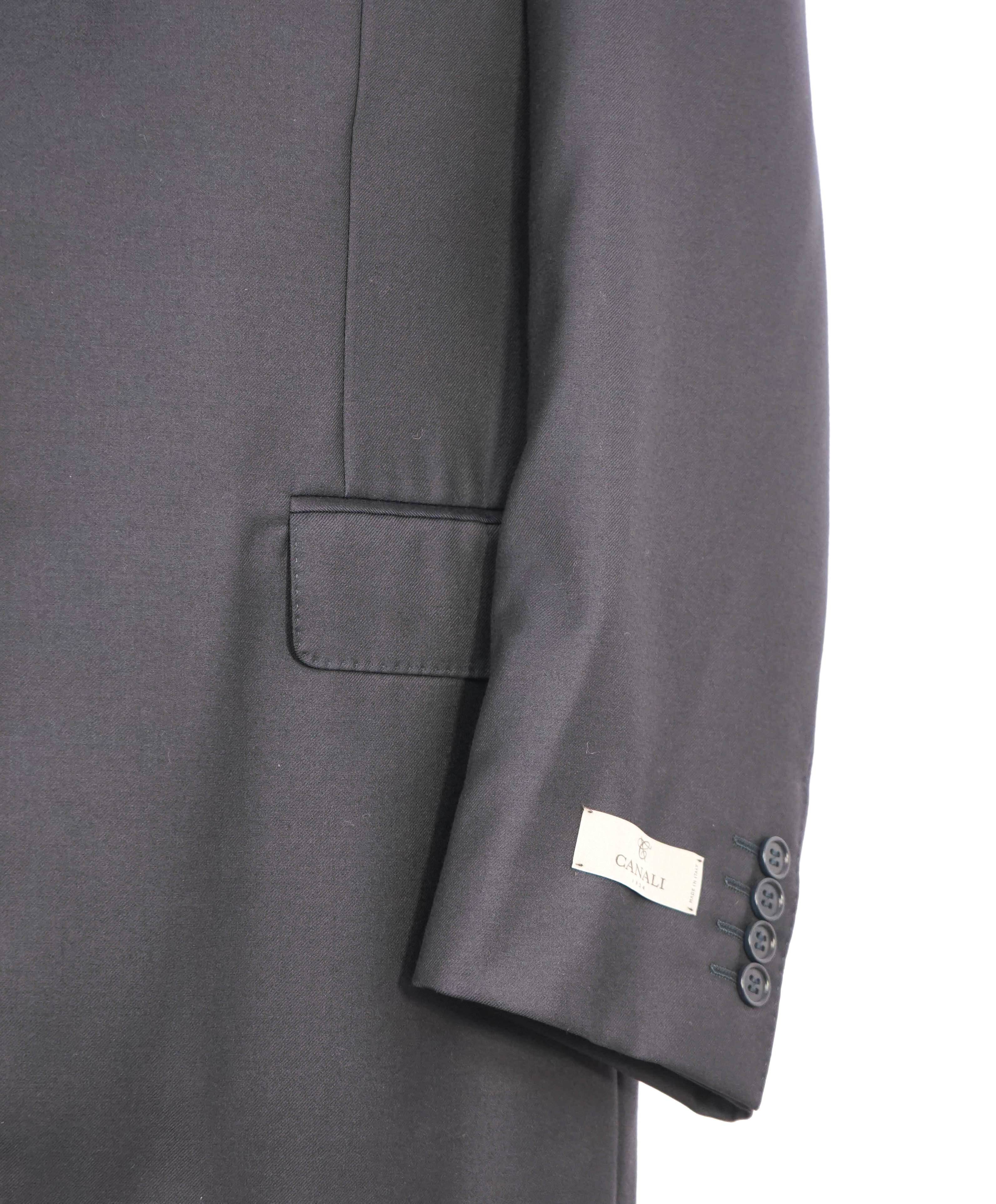 $1,795 CANALI - *CLOSET STAPLE* Solid Navy Blue Notch Lapel Blazer - 44S US