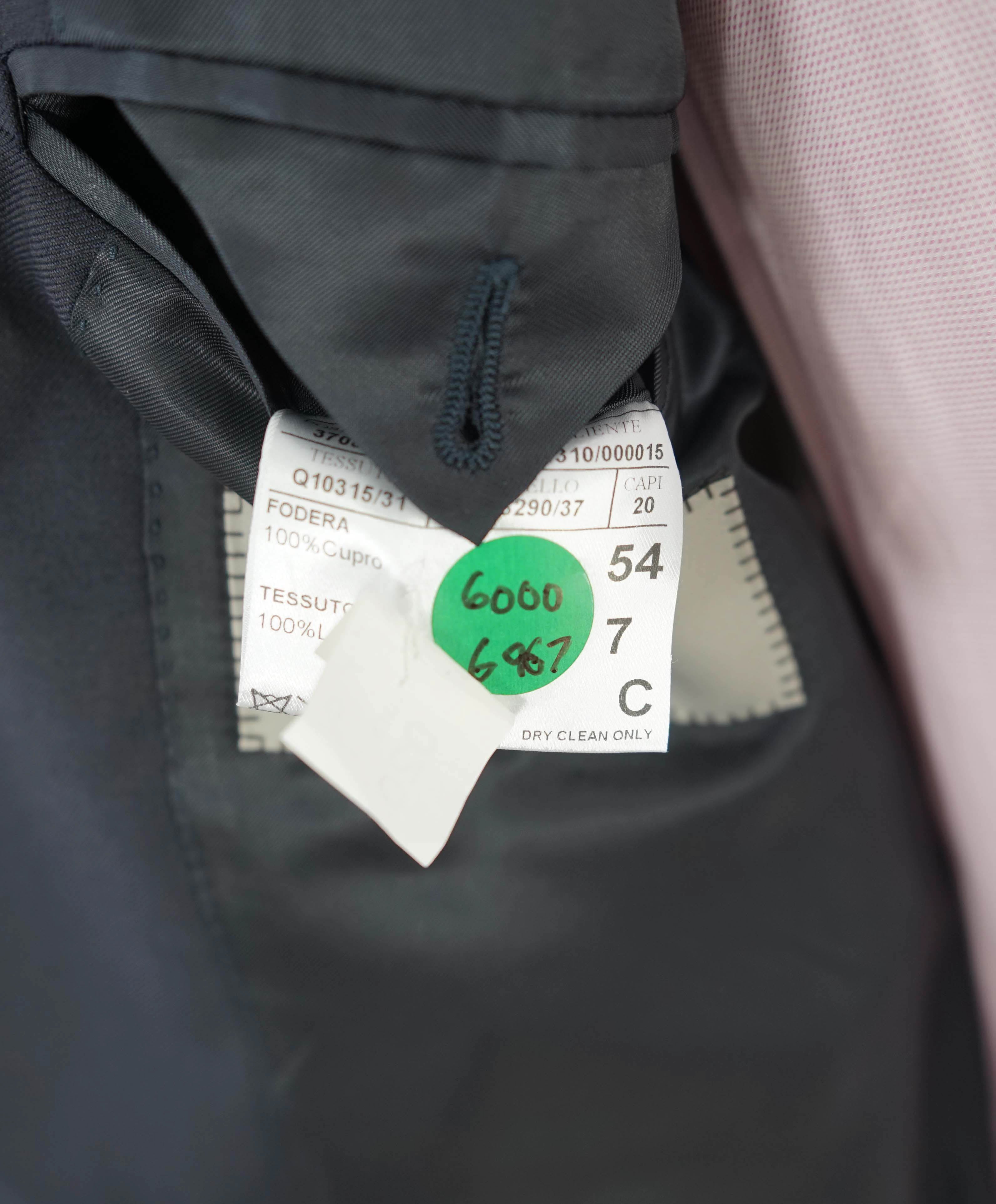 $1,795 CANALI - *CLOSET STAPLE* Solid Navy Blue Notch Lapel Blazer - 44S US