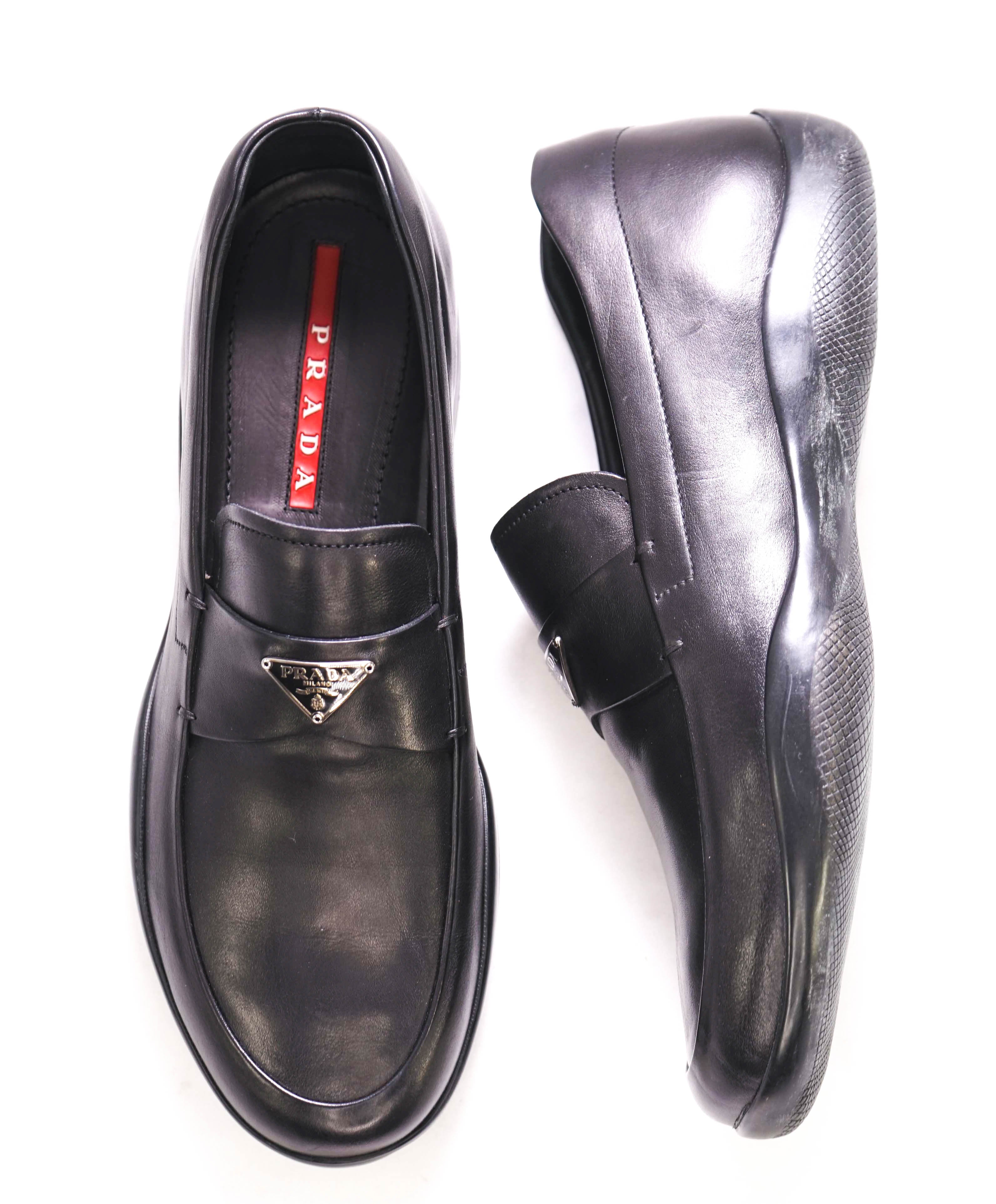 $850 PRADA - *LINEA ROSSA* Black Slip On Logo Vamp Loafer - 7.5 US (6.5 Prada)