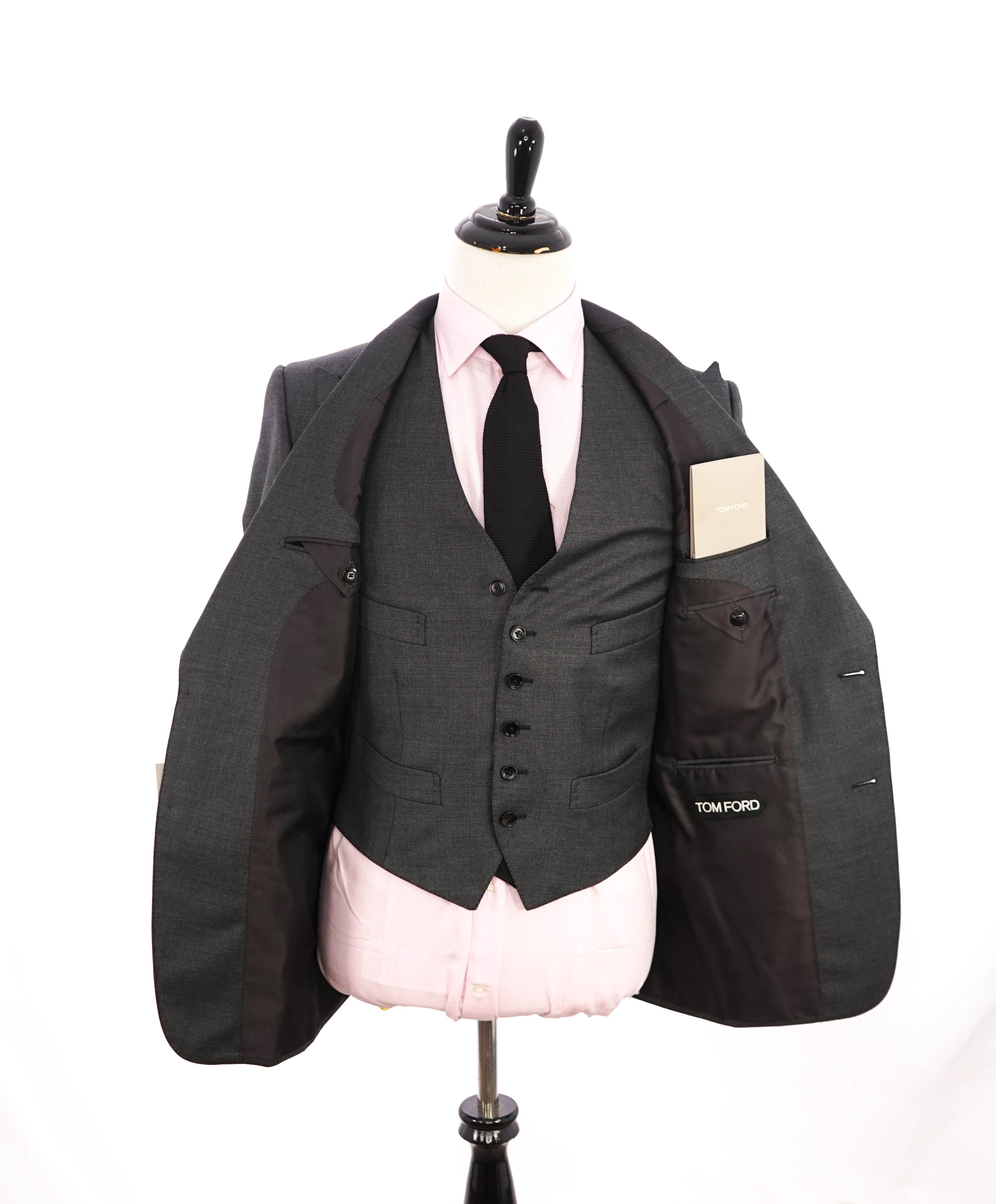 $5,000 TOM FORD - 3-Piece Gray PEAK LAPEL Vested Side Tab Suit - 36R (46EU)