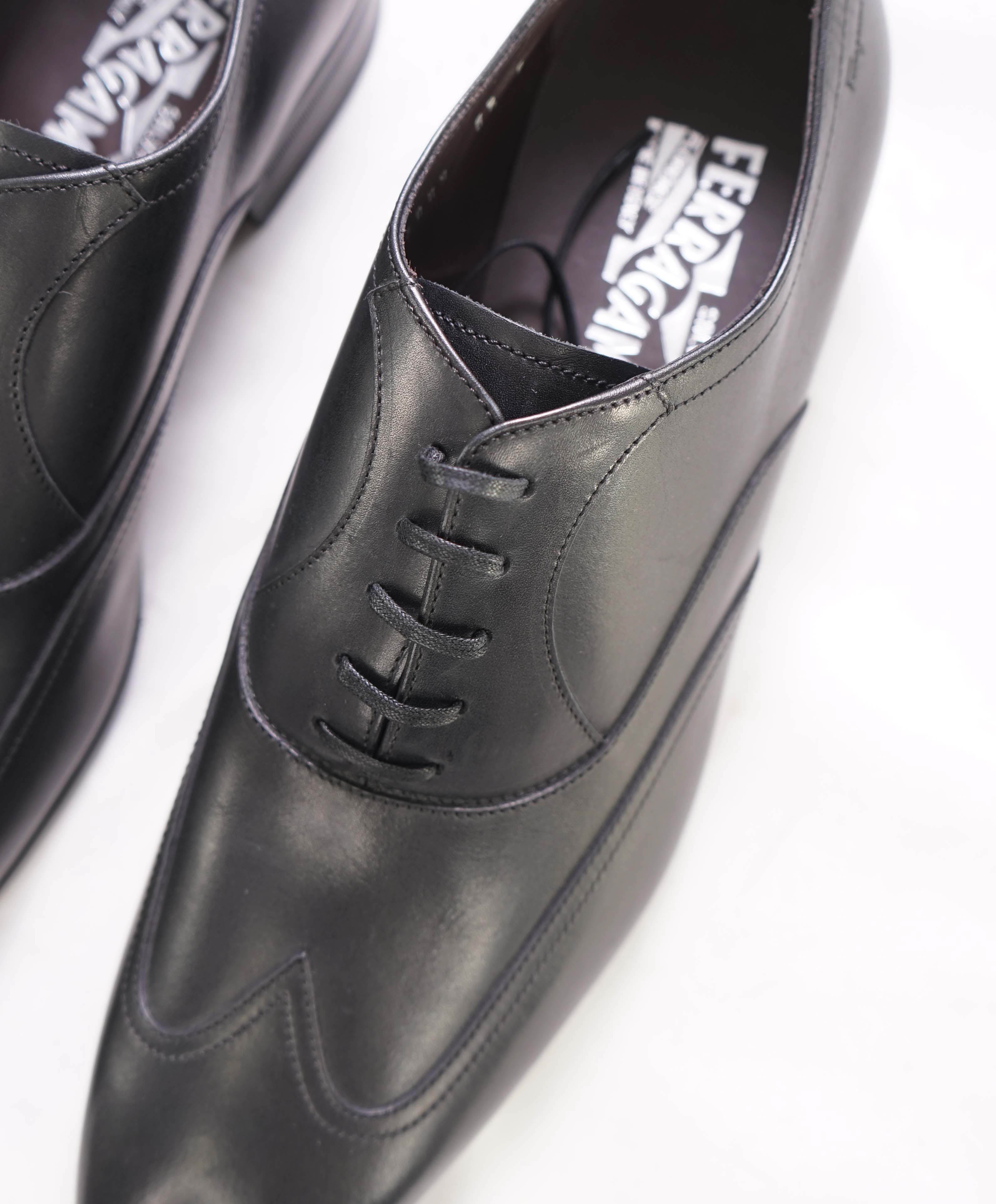 $850 SALVATORE FERRAGAMO - Solid Wingtip Black Leather Oxfords - 8.5 US
