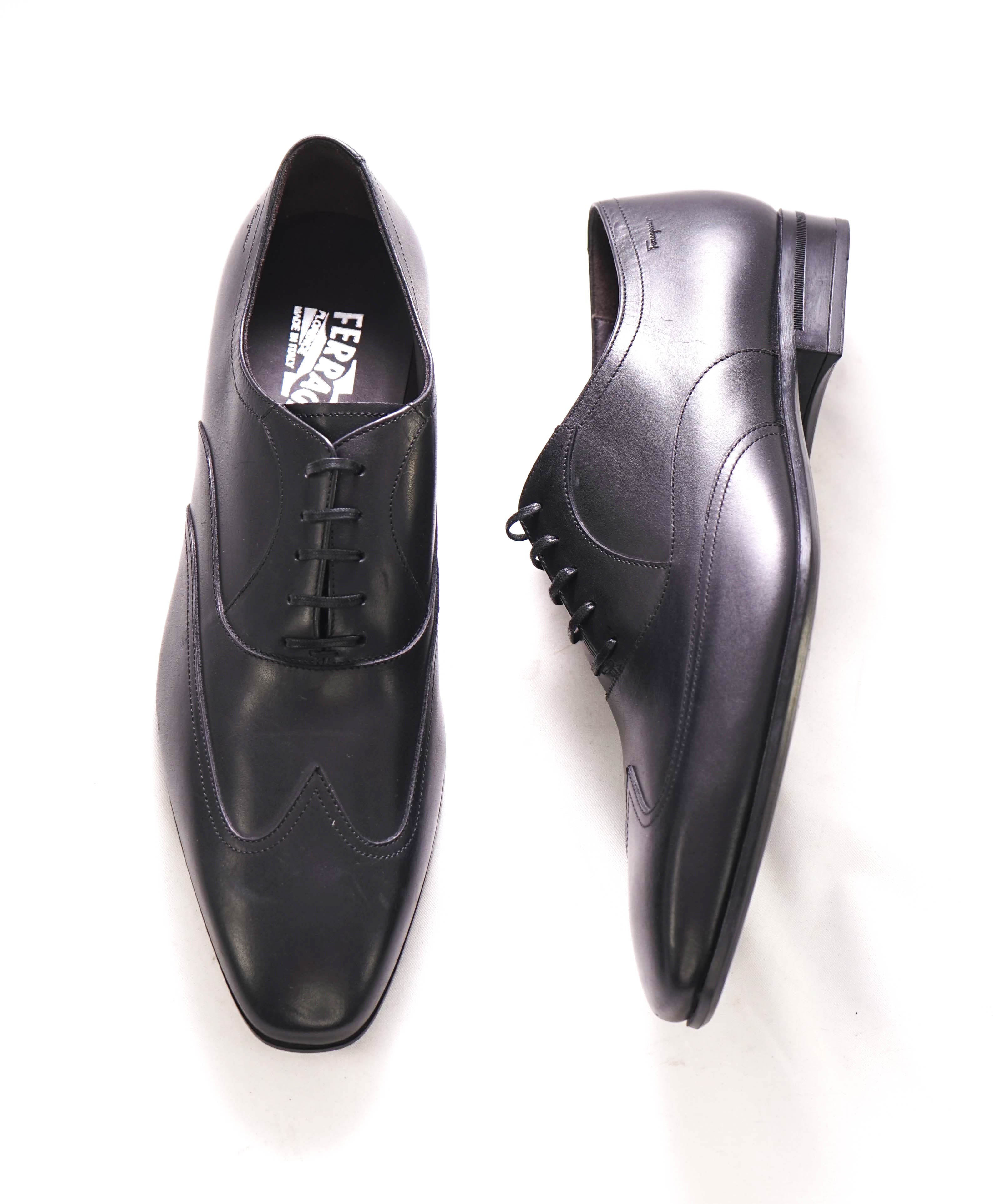 $850 SALVATORE FERRAGAMO - Solid Wingtip Black Leather Oxfords - 8.5 US