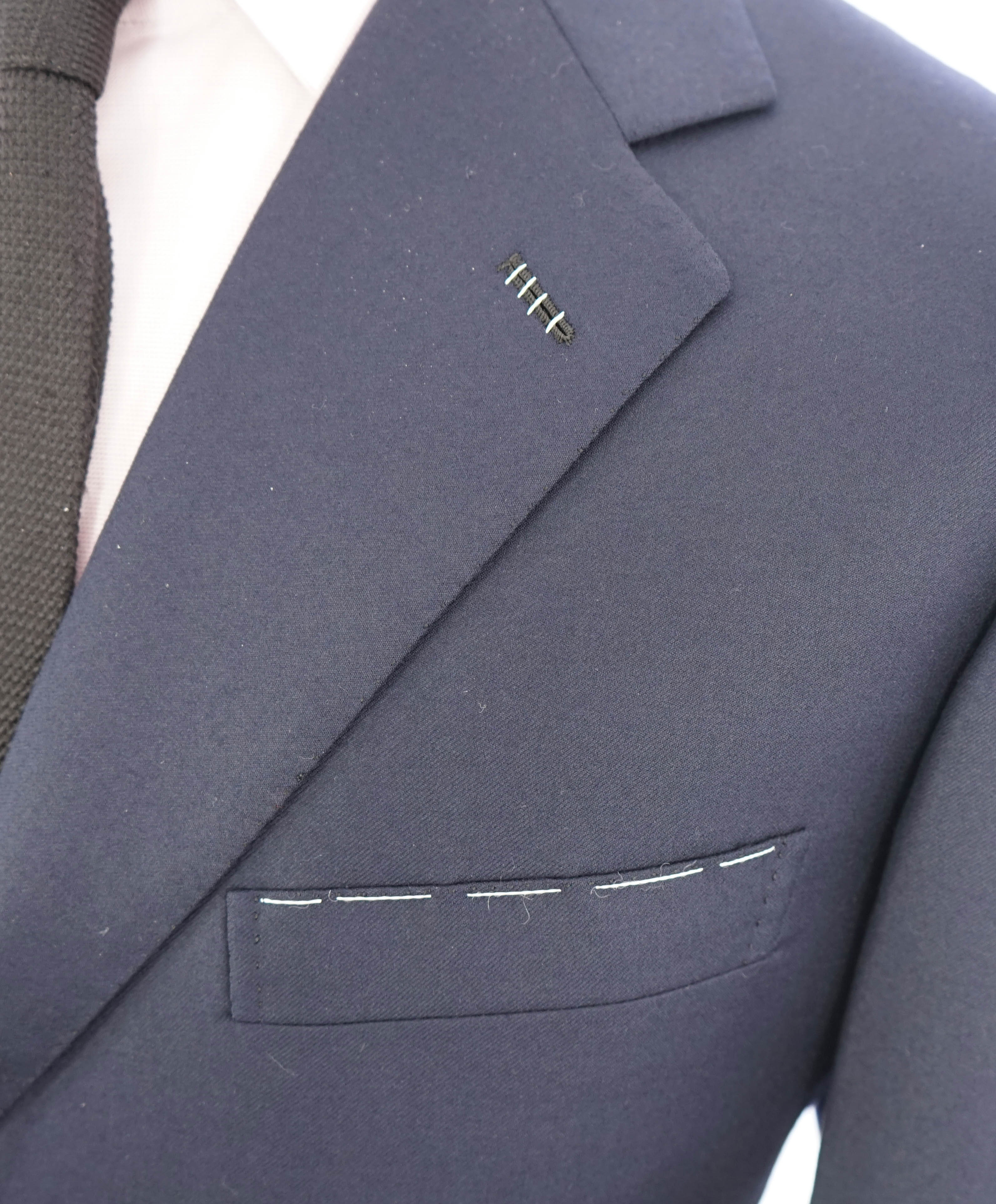 $4,800 BRIONI - NAVY 2-Button Hand Made Italy Blazer- 42R US