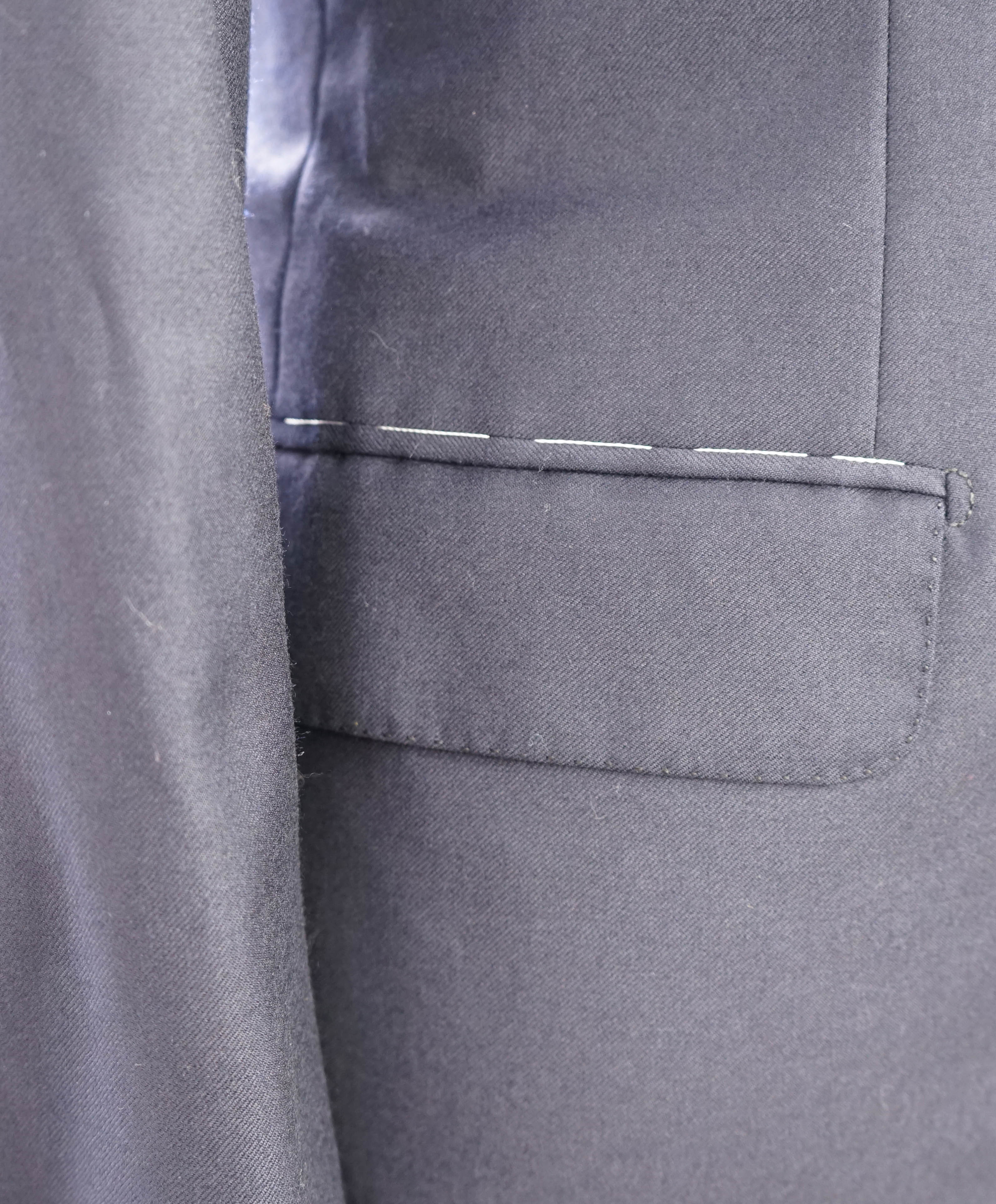 $4,800 BRIONI - NAVY 2-Button Hand Made Italy Blazer- 42R US