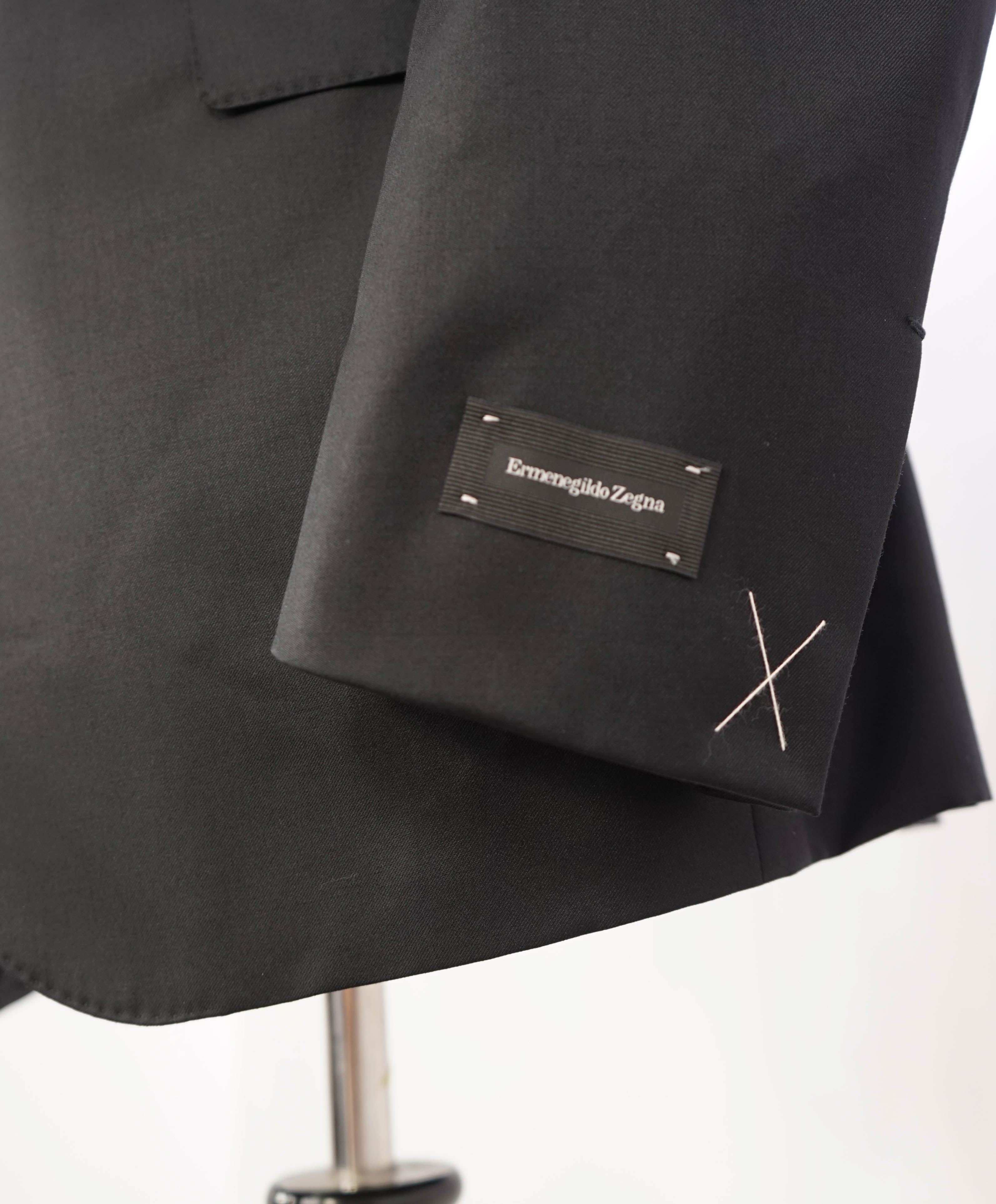 $3,250 ERMENEGILDO ZEGNA - "MICRONSPHERE" *Closet Staple* Black Suit - 44R 35W