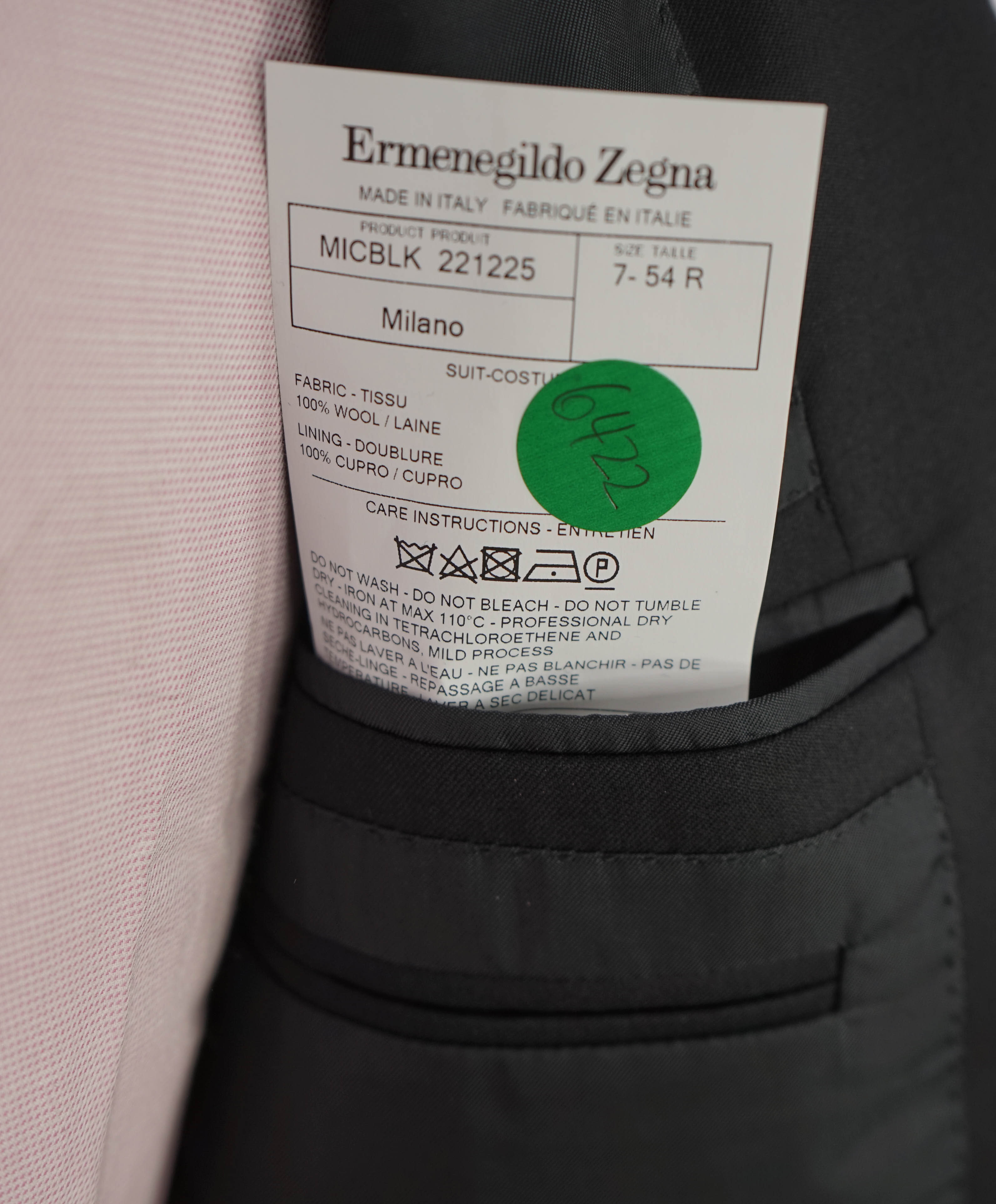 $3,250 ERMENEGILDO ZEGNA - "MICRONSPHERE" *Closet Staple* Black Suit - 44R 35W