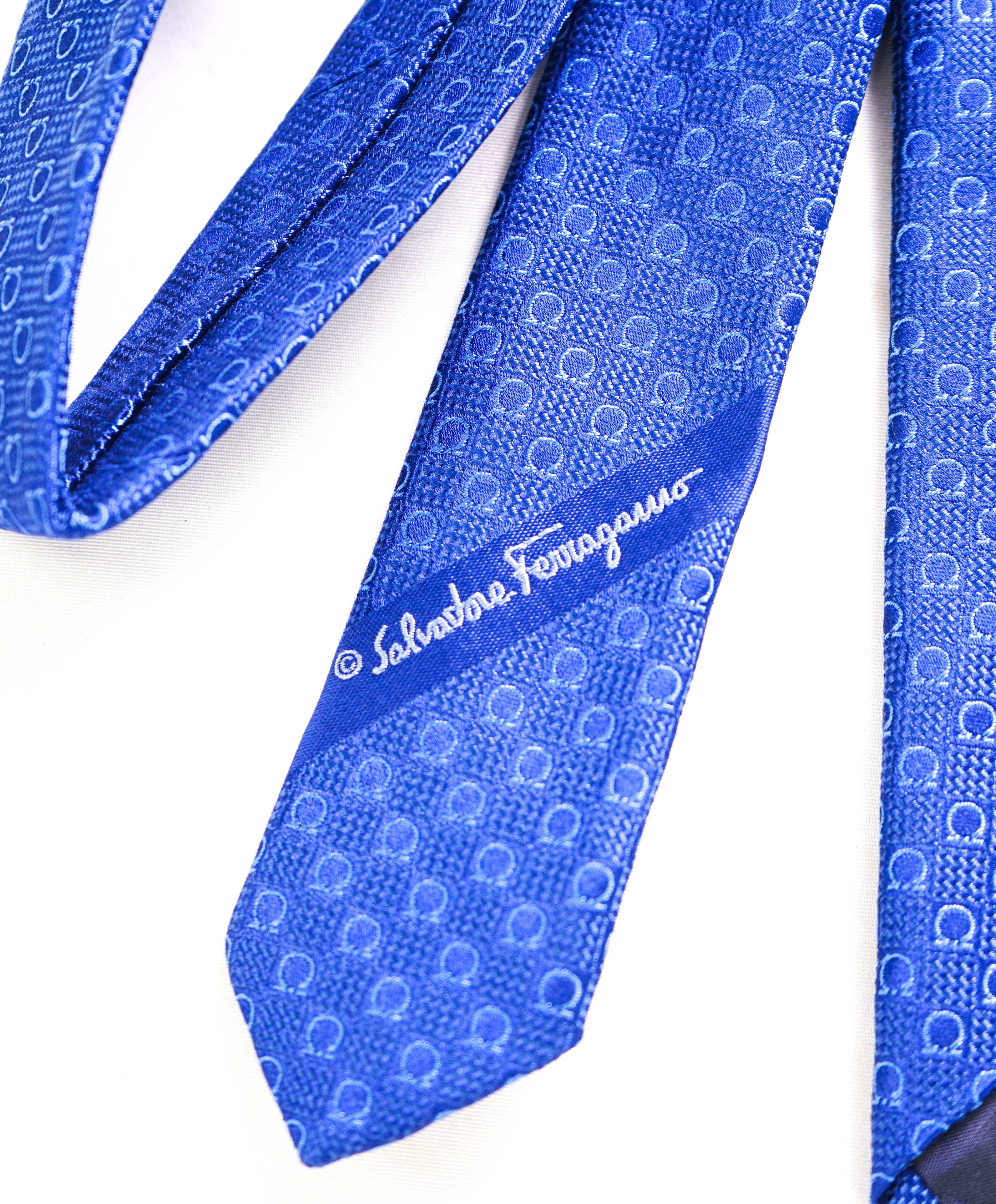 $200 SALVATORE FERRAGAMO - Blue Gancini Logo Tie 3.3" - Tie