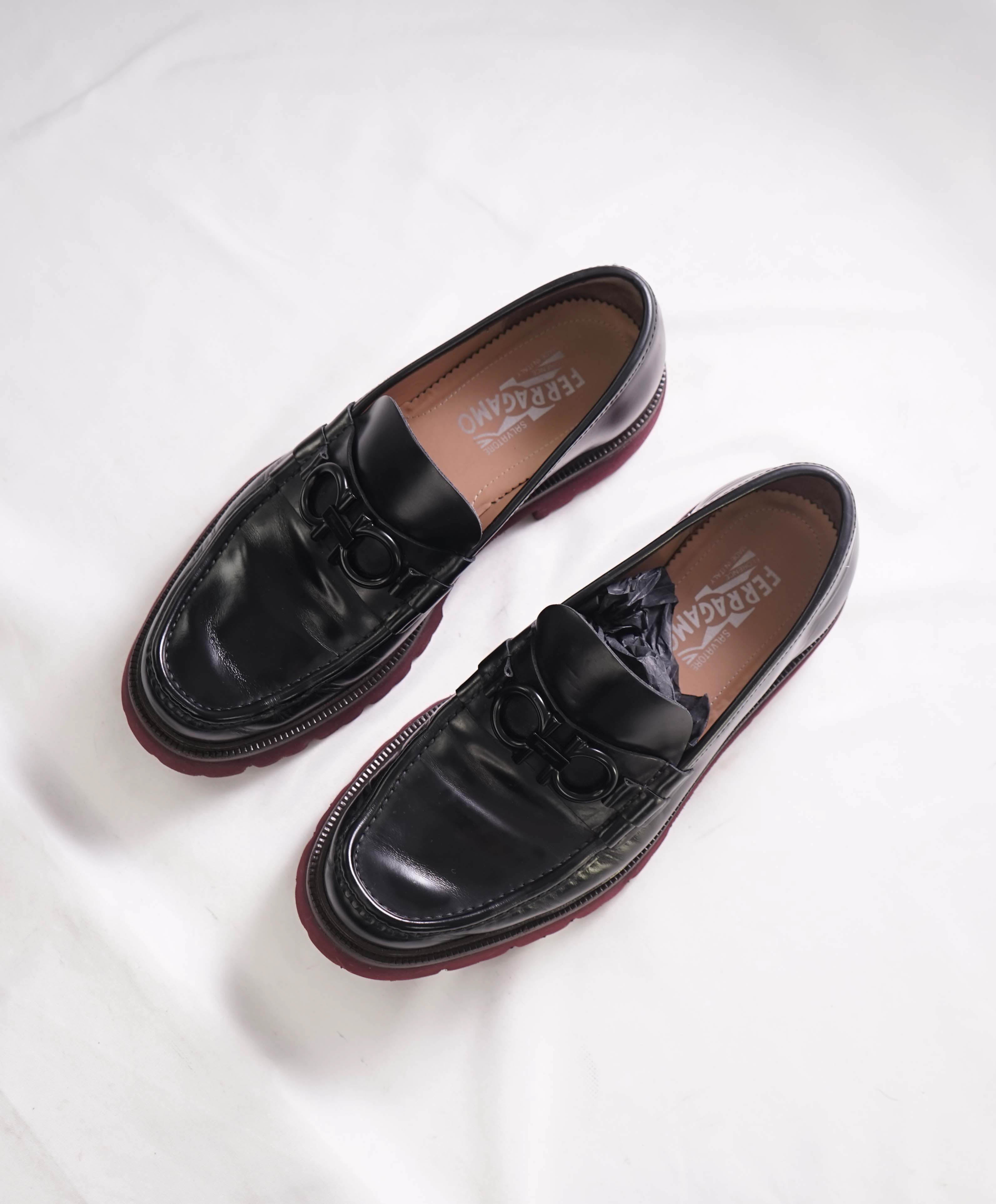 $930 SALVATORE FERRAGAMO - *BLEEKER* Black Leather Lug Sole Loafer - 9.5 EE US