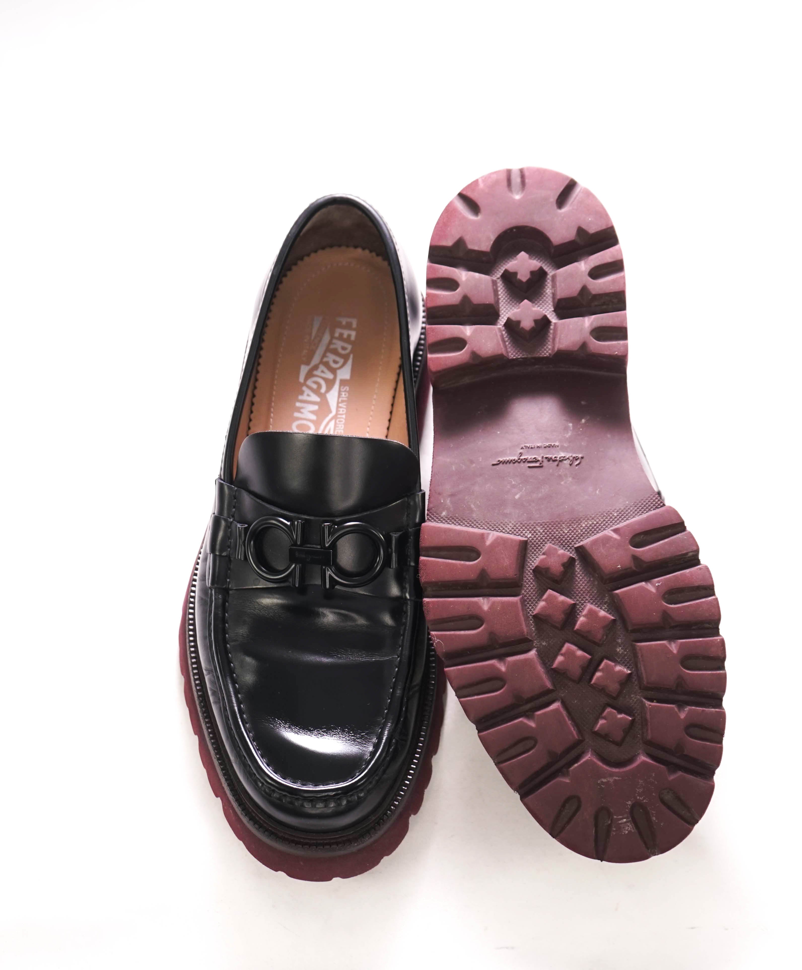 $930 SALVATORE FERRAGAMO - *BLEEKER* Black Leather Lug Sole Loafer - 9.5 EE US