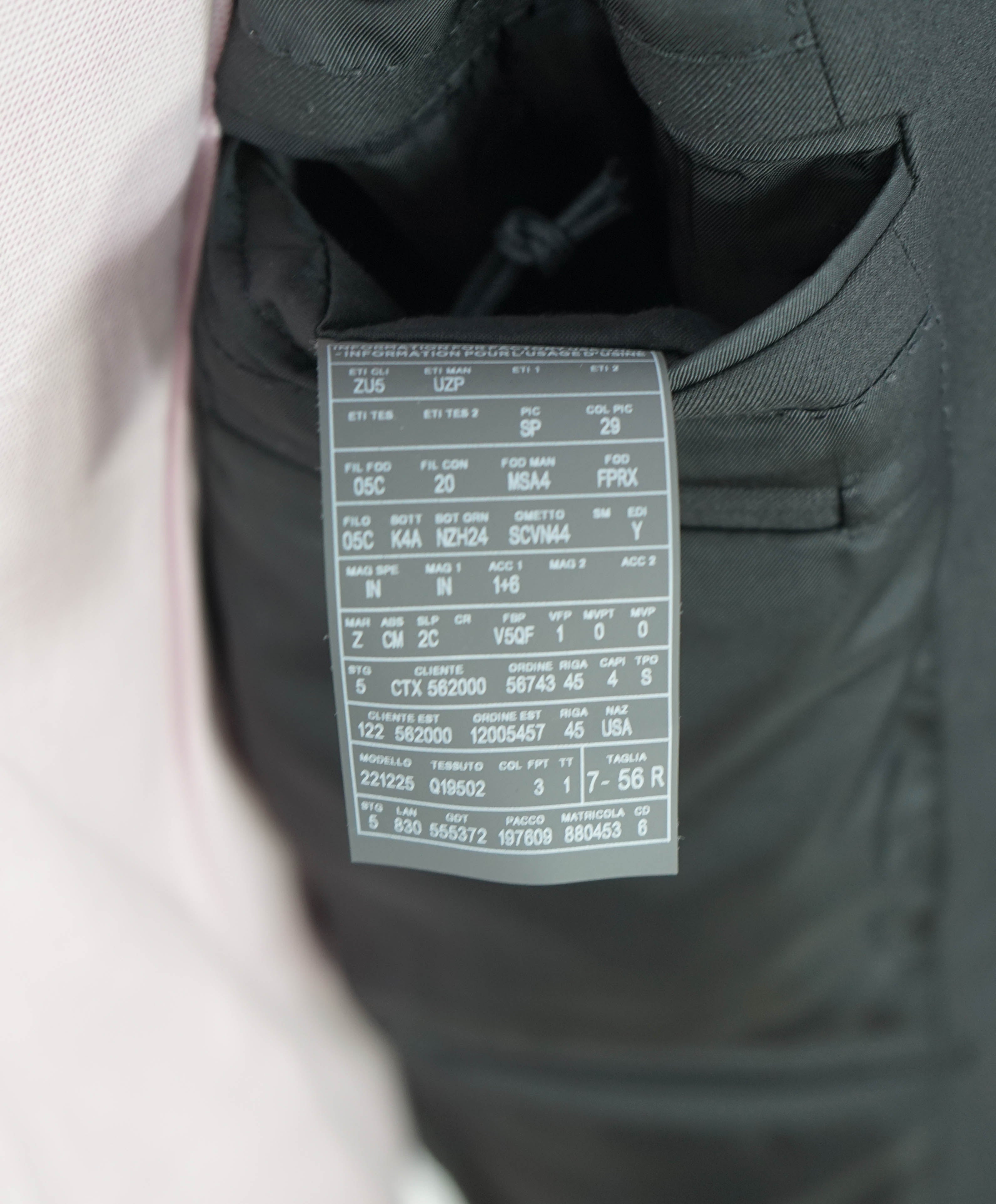 $3,995 ERMENEGILDO ZEGNA -"TROFEO" MILANO Black CLOSET STAPLE Suit - 46R